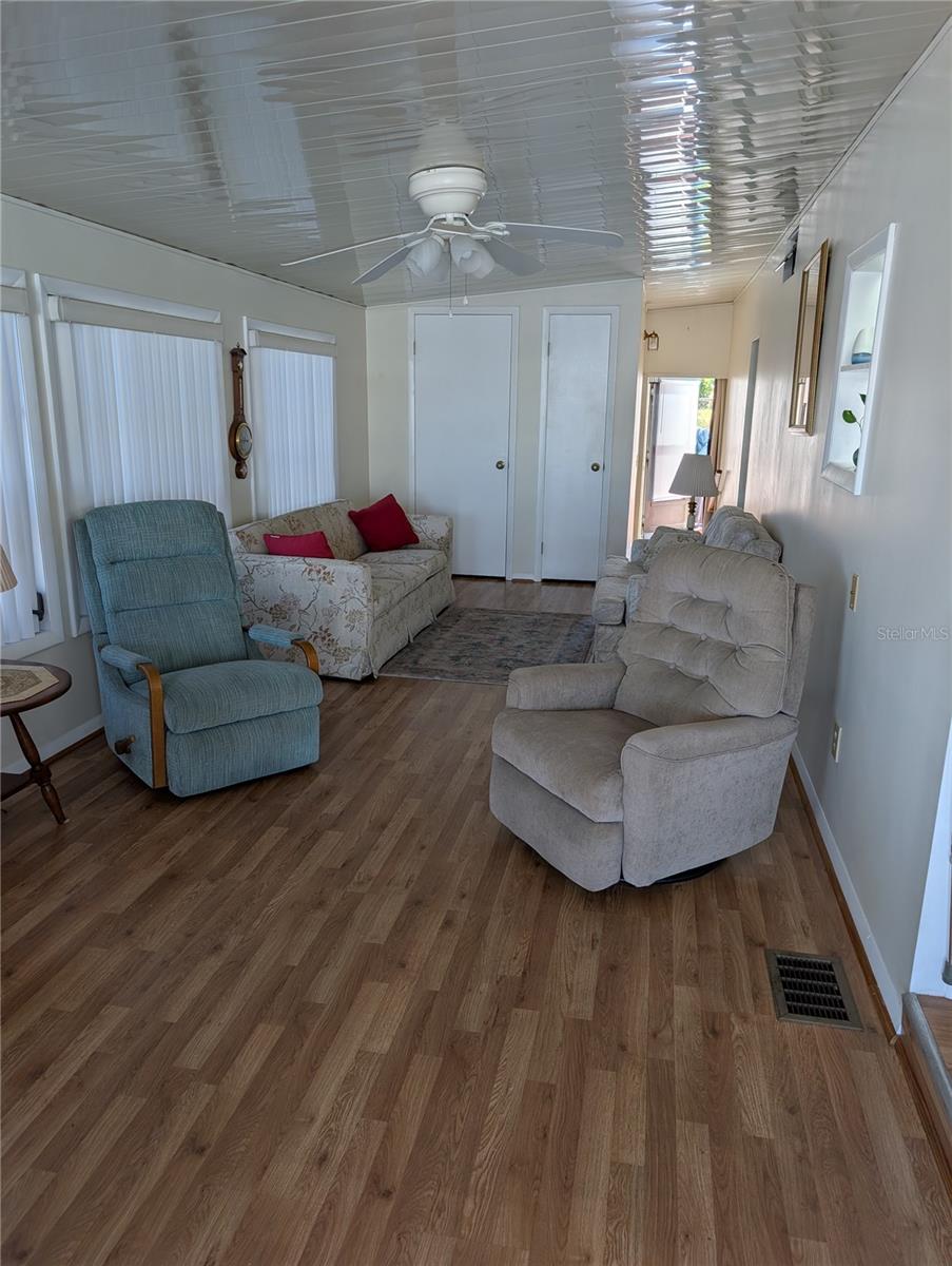 Image 22 of 51 For 143 Pansy Street