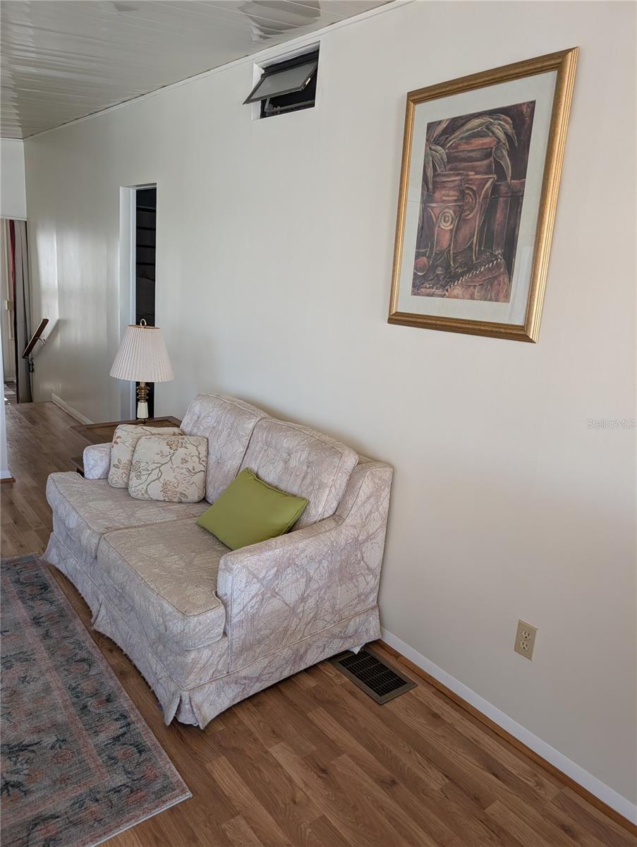 Image 25 of 51 For 143 Pansy Street