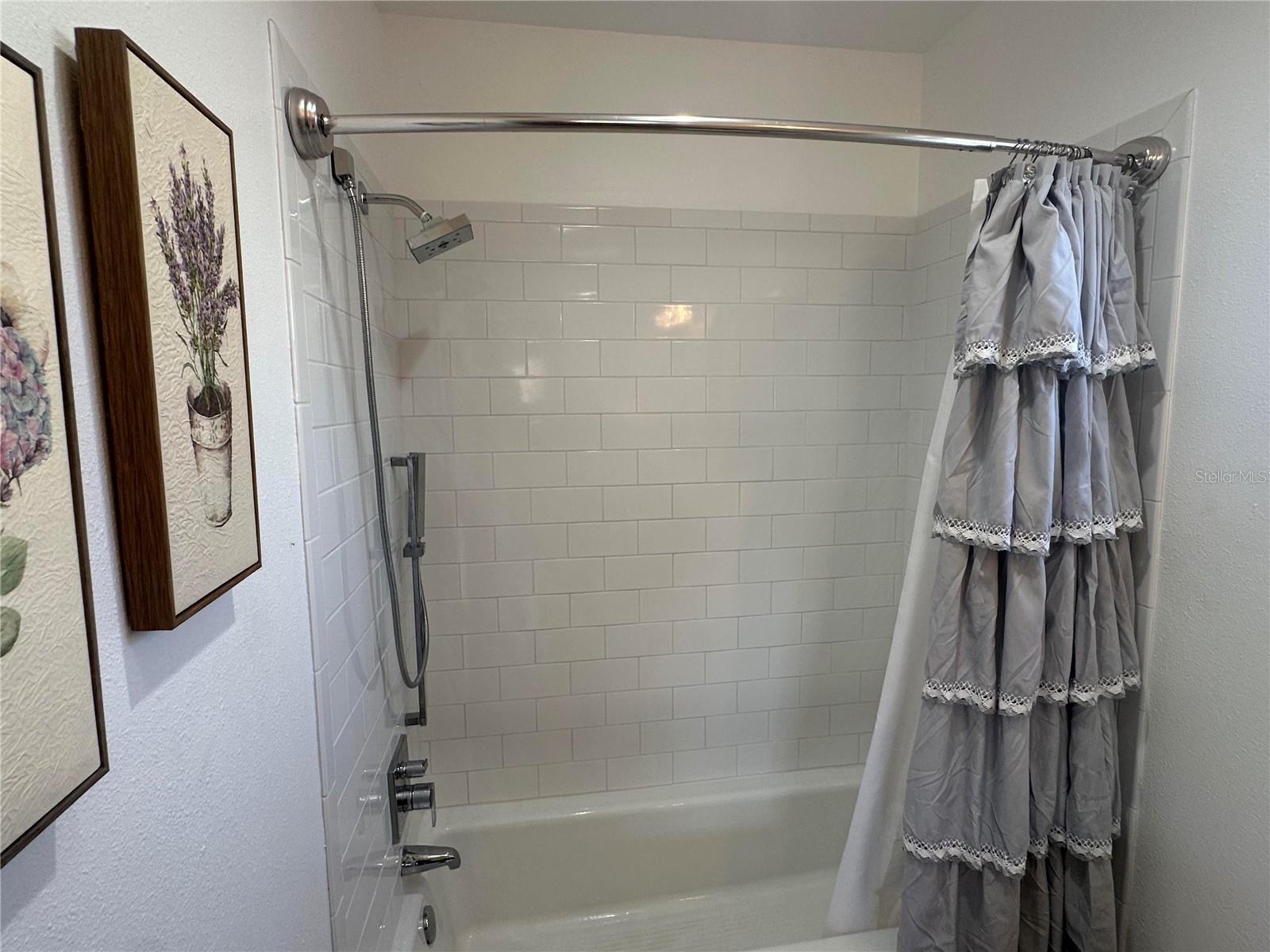 Image 17 of 30 For 3110 River Oaks Drive