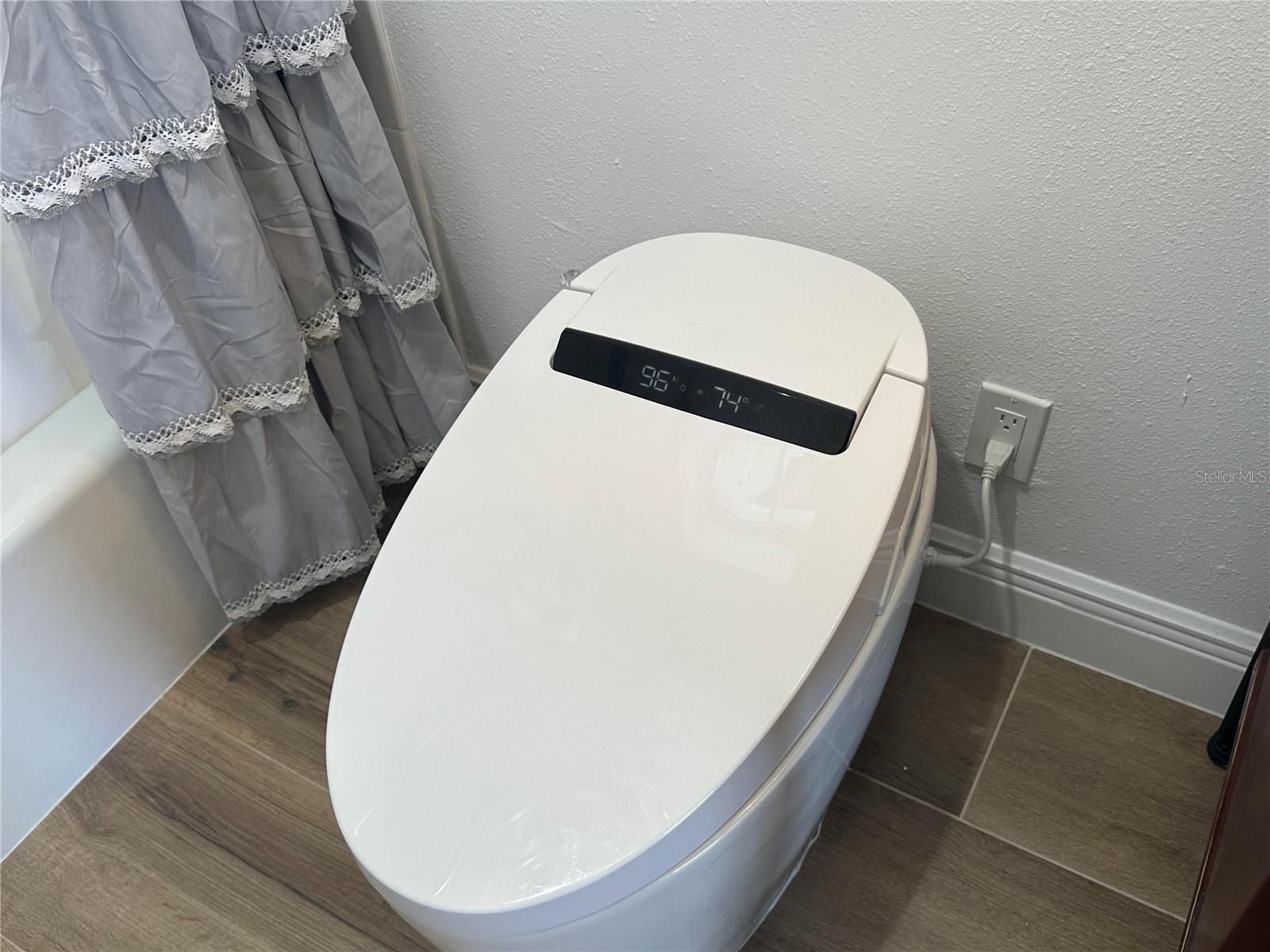 Image 20 of 30 For 3110 River Oaks Drive