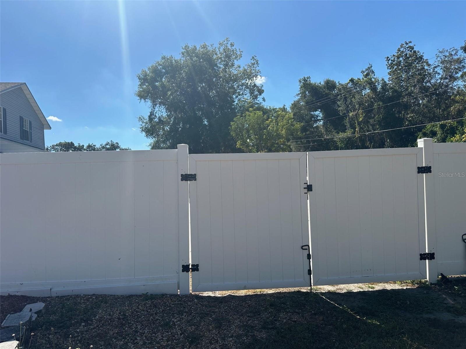 Image 28 of 30 For 3110 River Oaks Drive