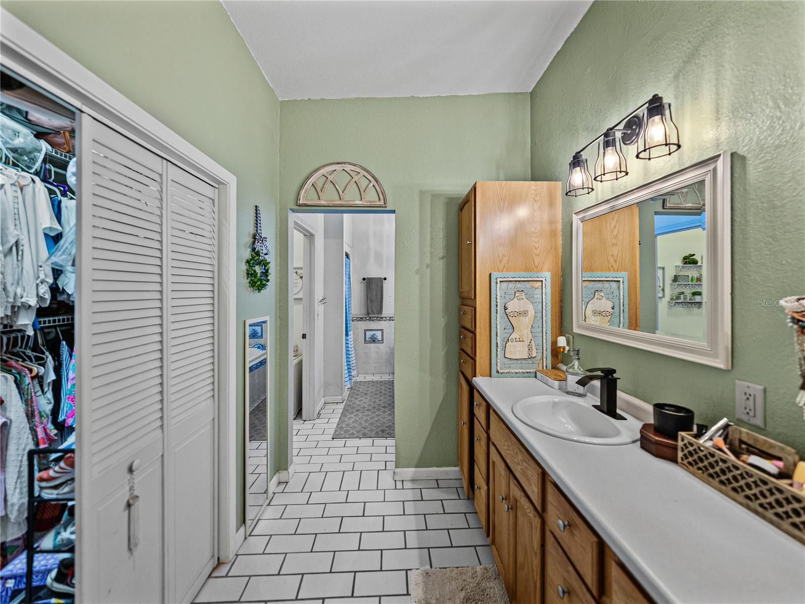 Image 23 of 70 For 135 Central Avenue