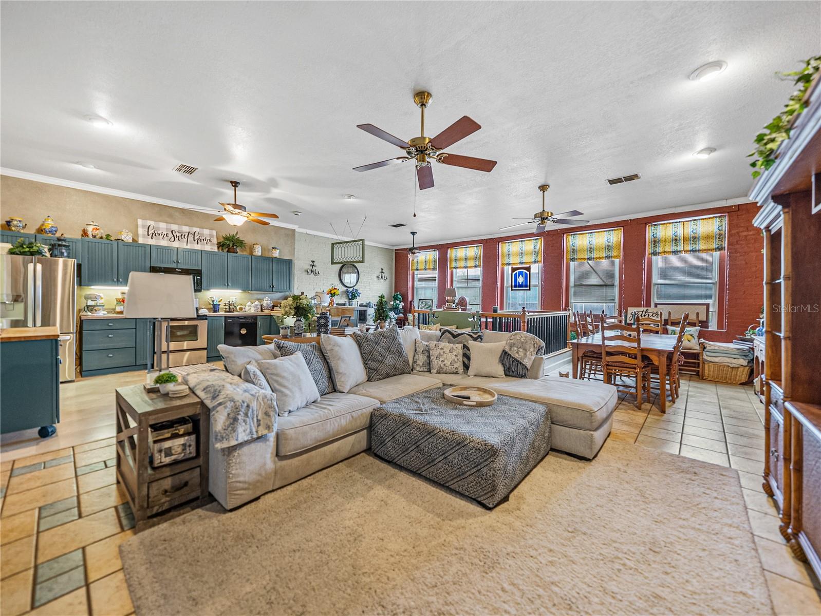 Image 5 of 70 For 135 Central Avenue