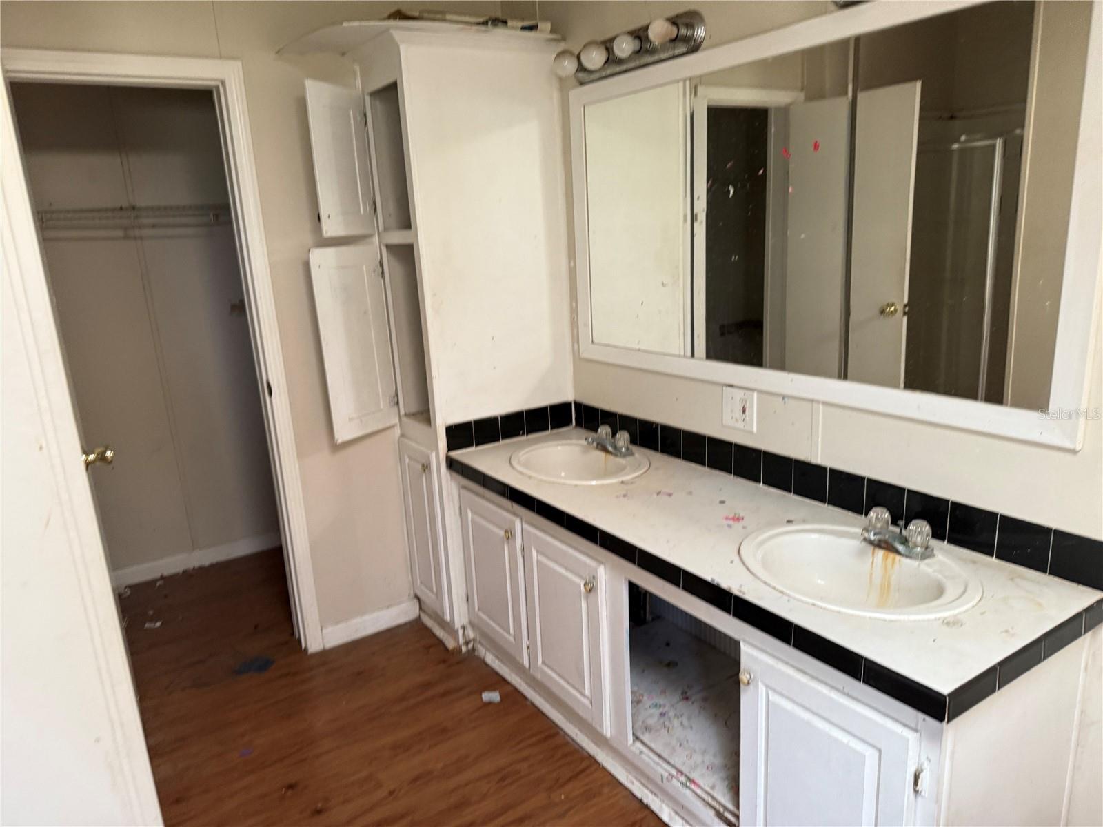 Image 19 of 23 For 4452 Roundup Drive