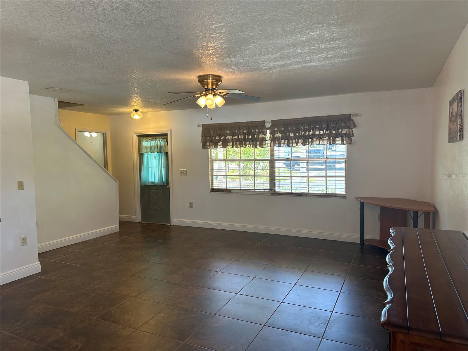 Image 11 of 33 For 3110 River Oaks Drive