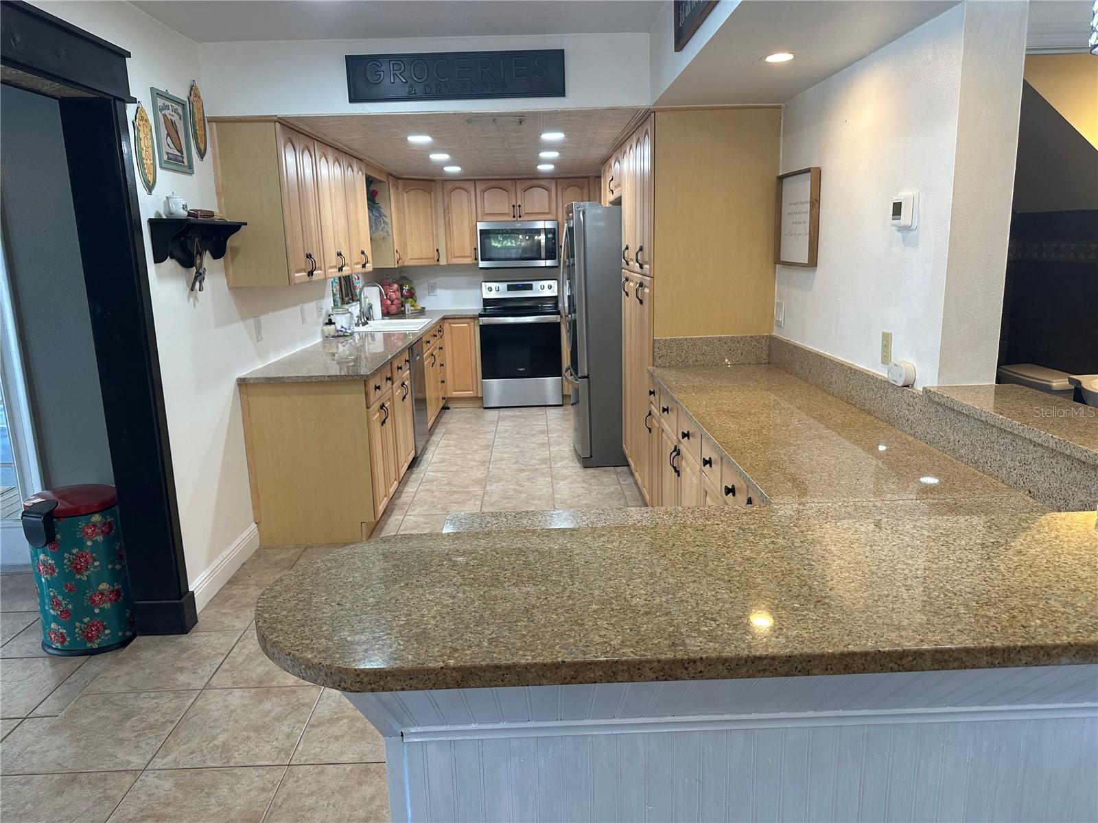 Image 21 of 33 For 3110 River Oaks Drive