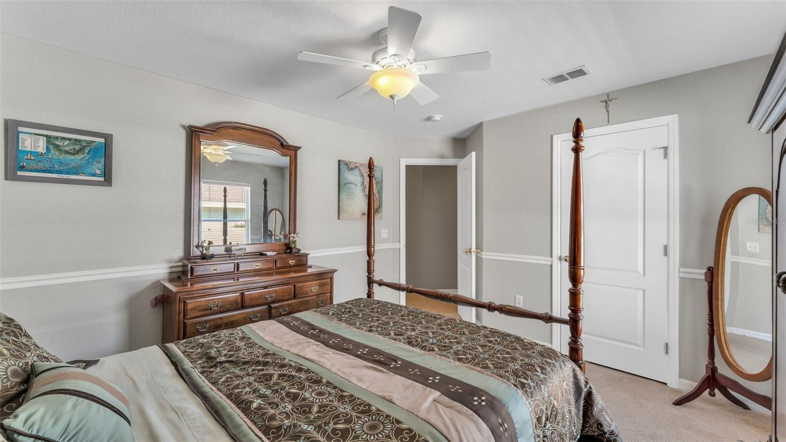 Image 37 of 50 For 5949 Trophy  