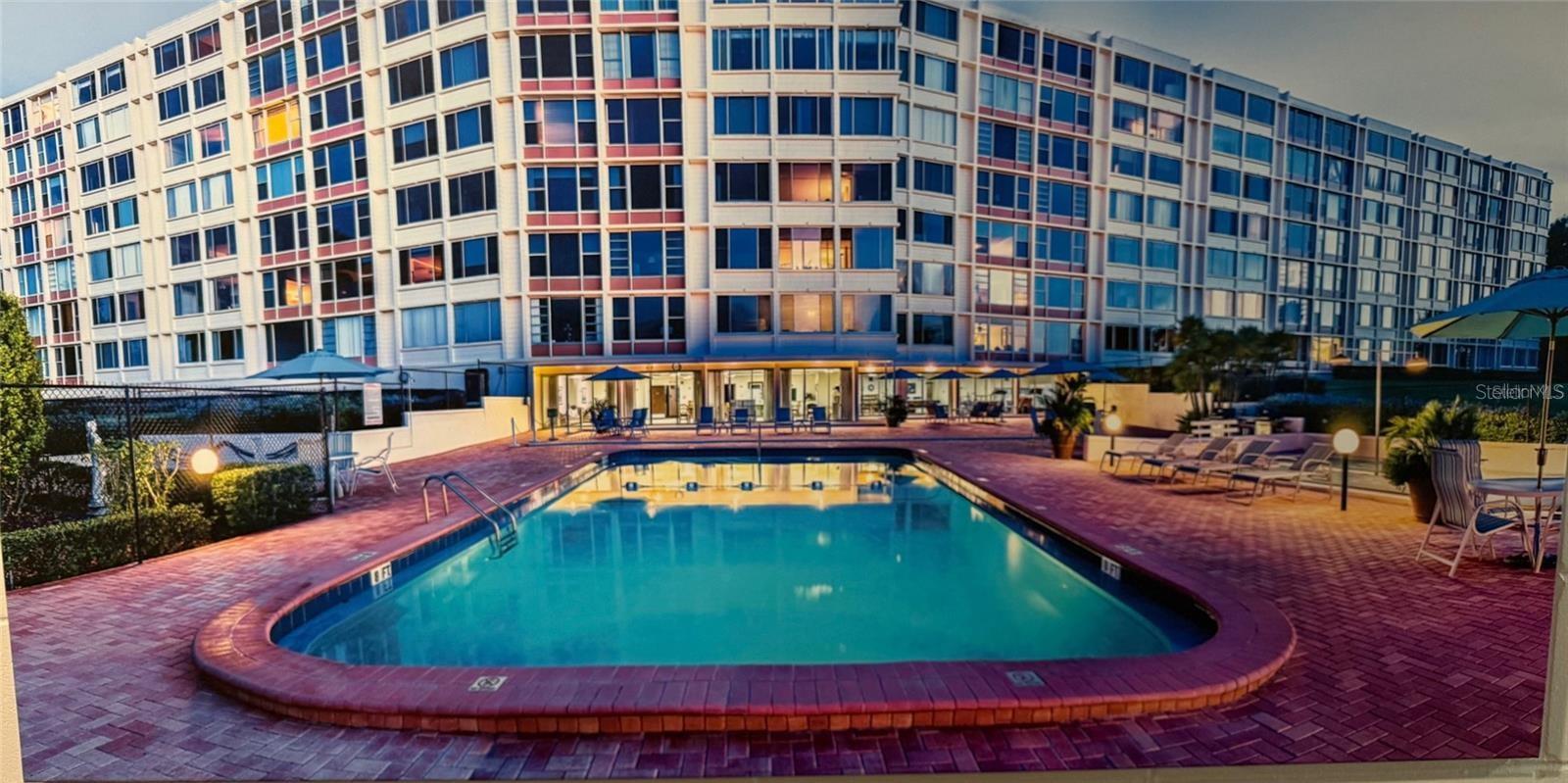 Image 3 of 20 For 700 Mirror Terrace Nw 404