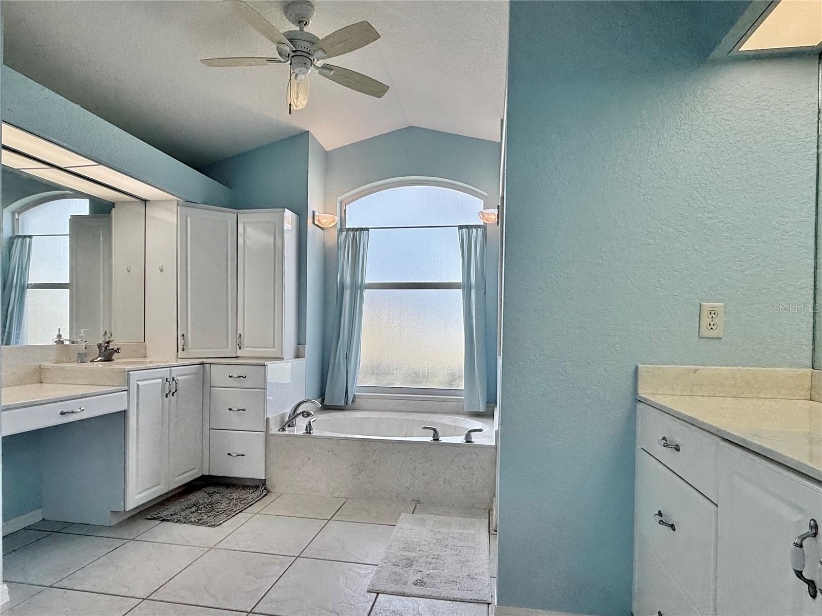 Image 24 of 39 For 5614 Angelo Circle