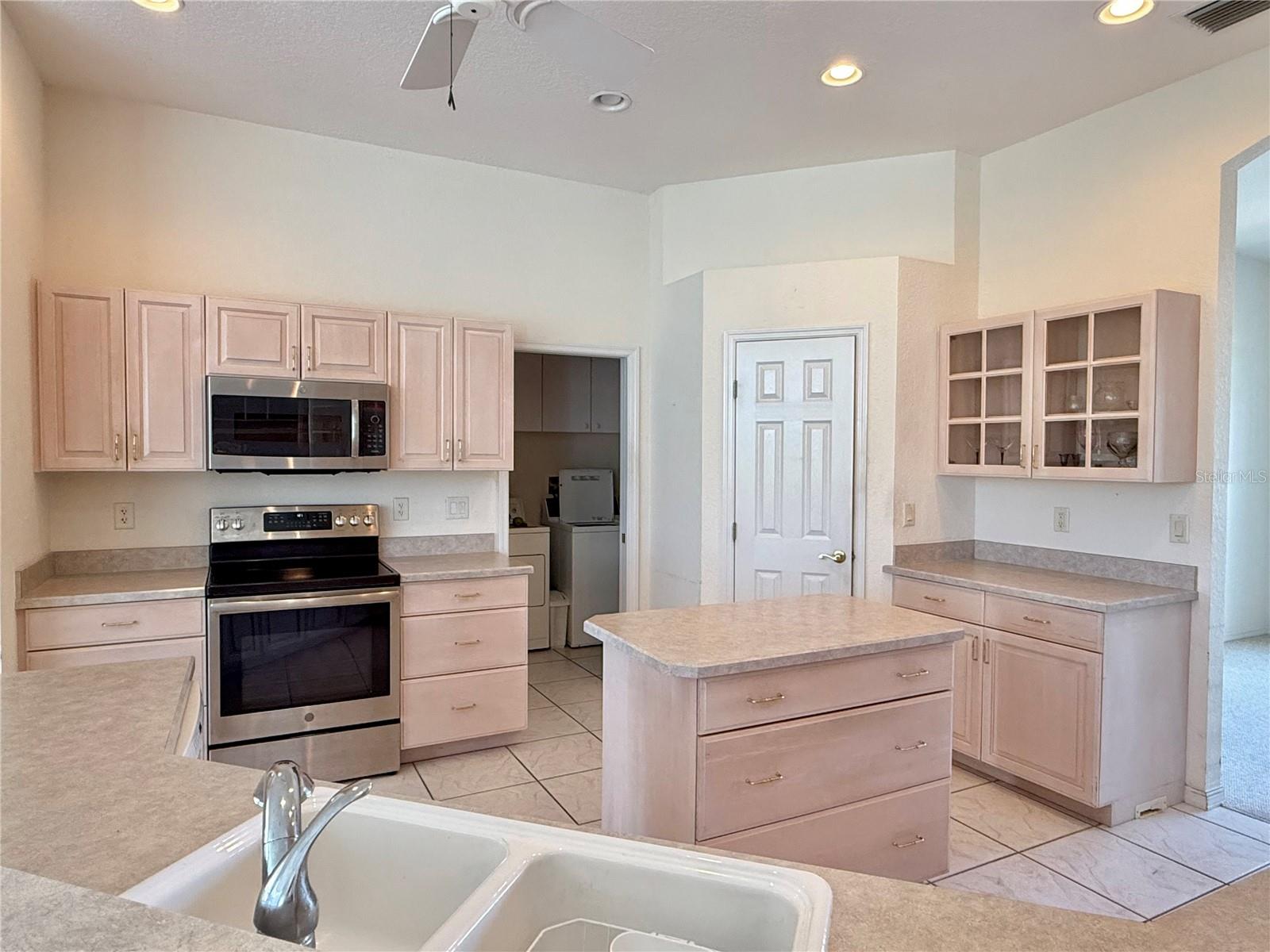 Image 9 of 39 For 5614 Angelo Circle