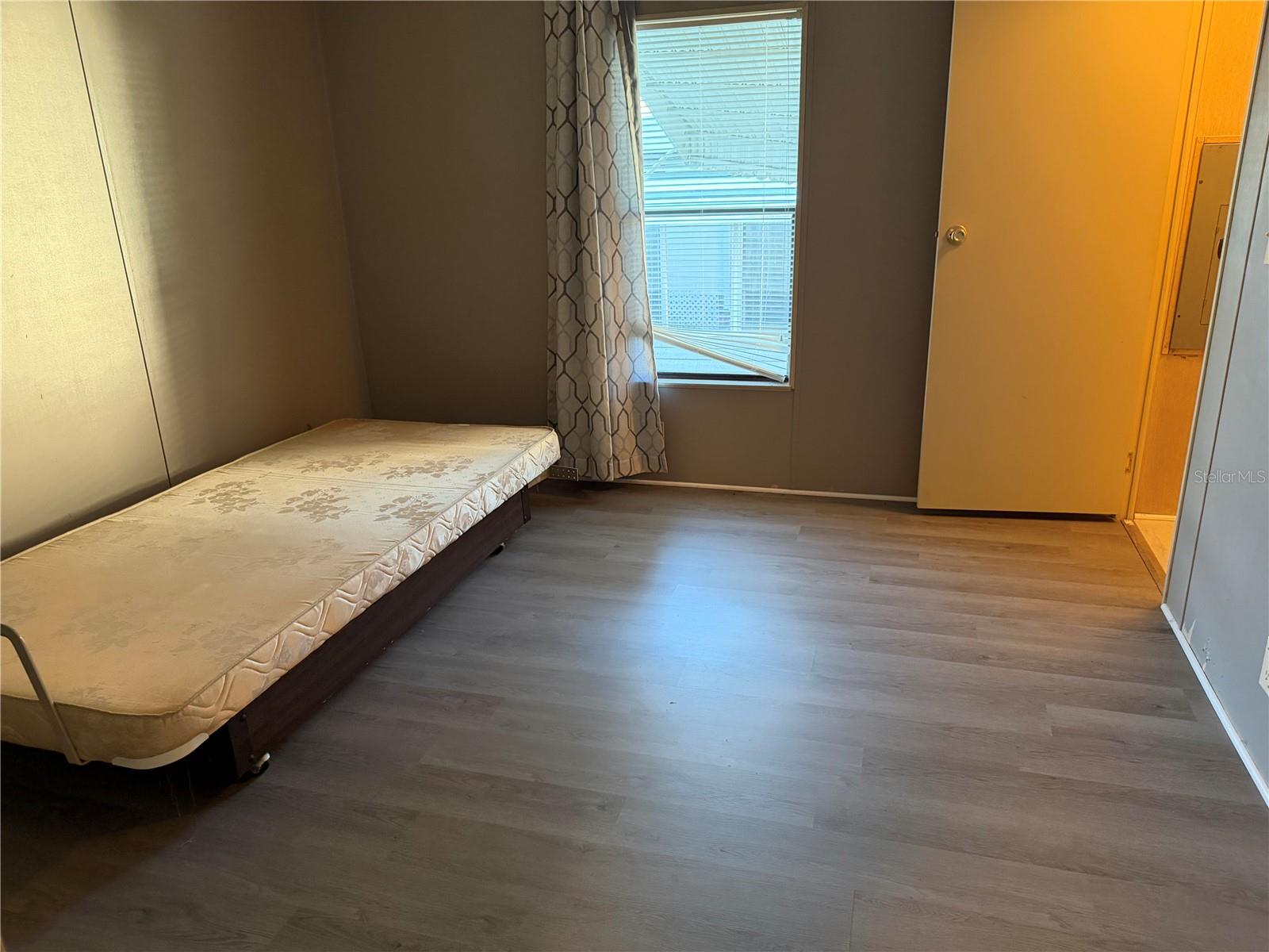 Image 11 of 19 For 4165 Rolling Oaks Drive