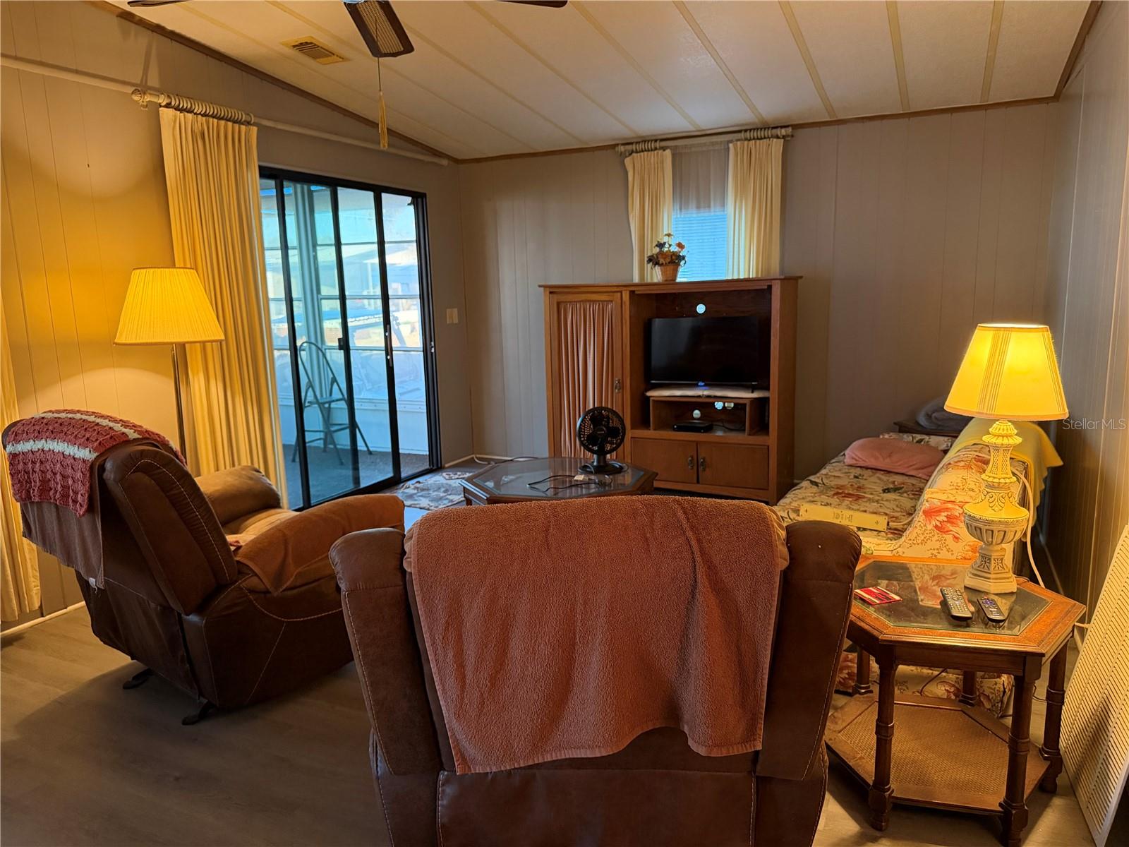 Image 7 of 19 For 4165 Rolling Oaks Drive