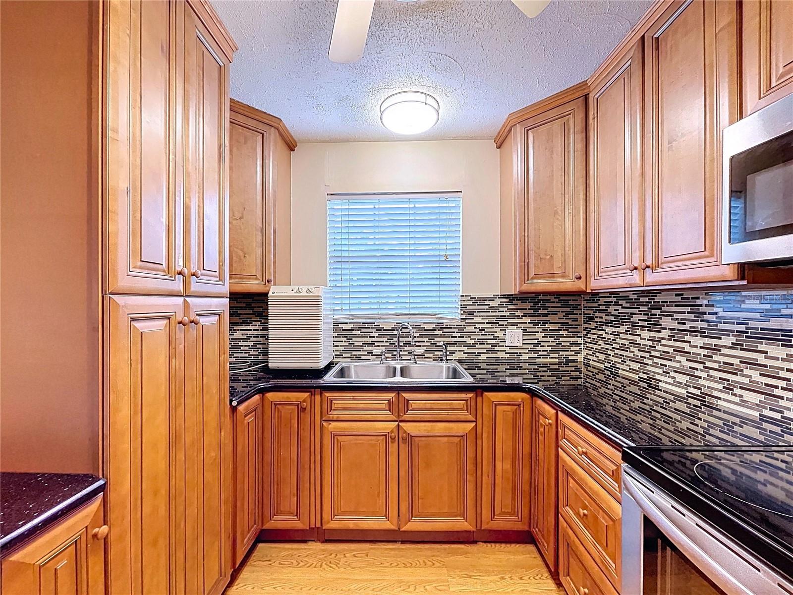 Image 15 of 59 For 495 Pearl Street