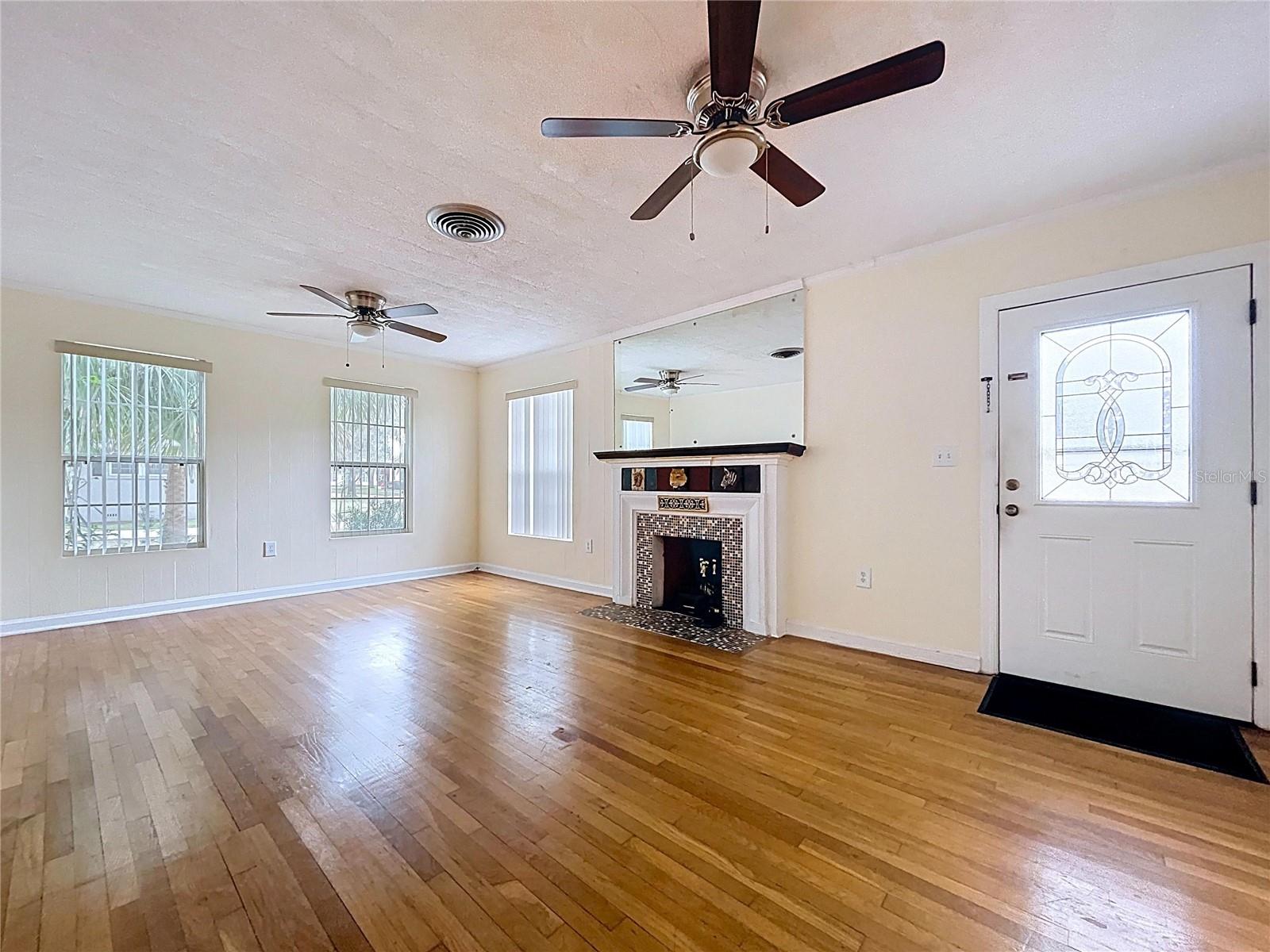 Image 6 of 59 For 495 Pearl Street