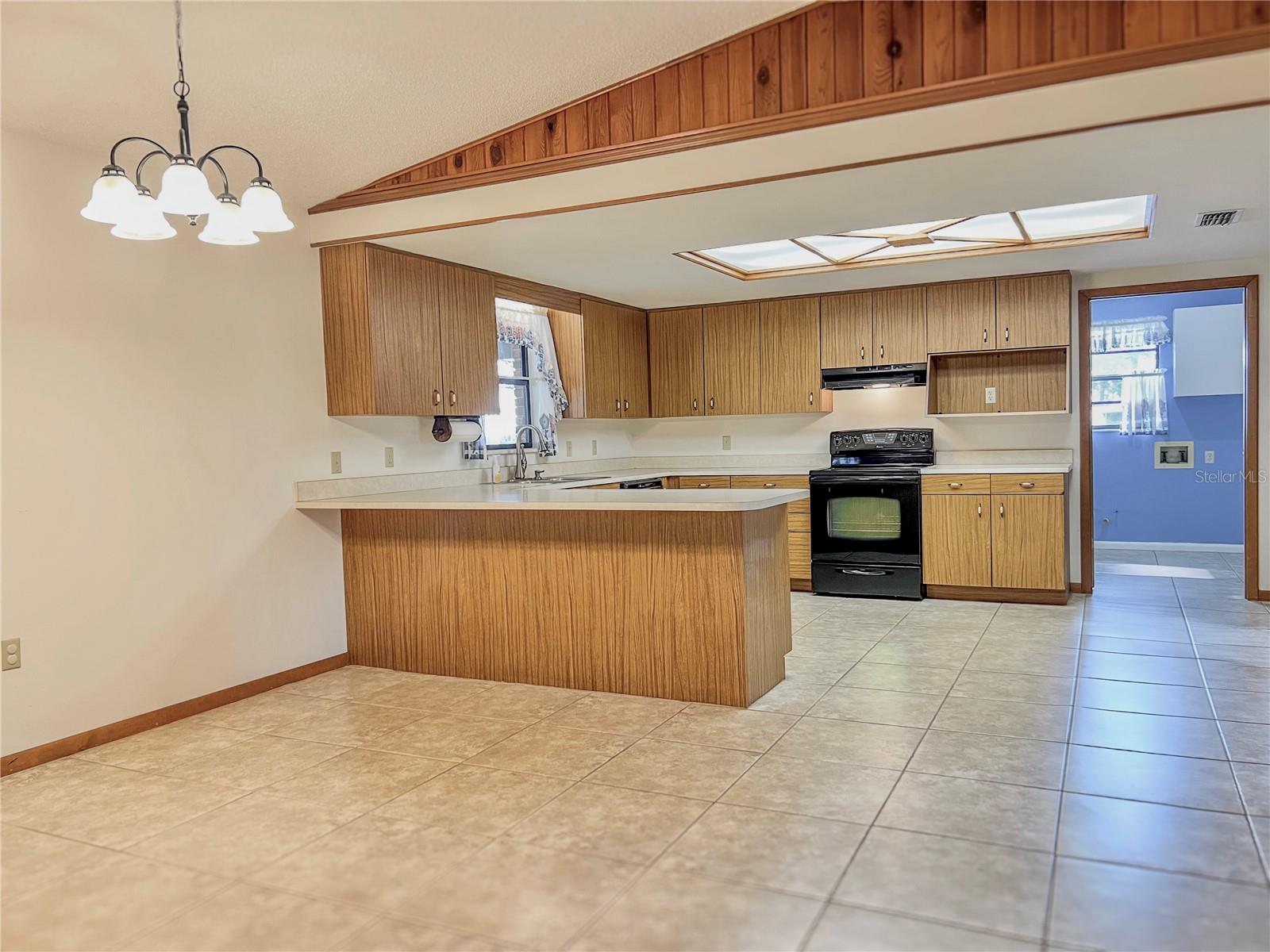 Image 15 of 53 For 301 Wells Avenue