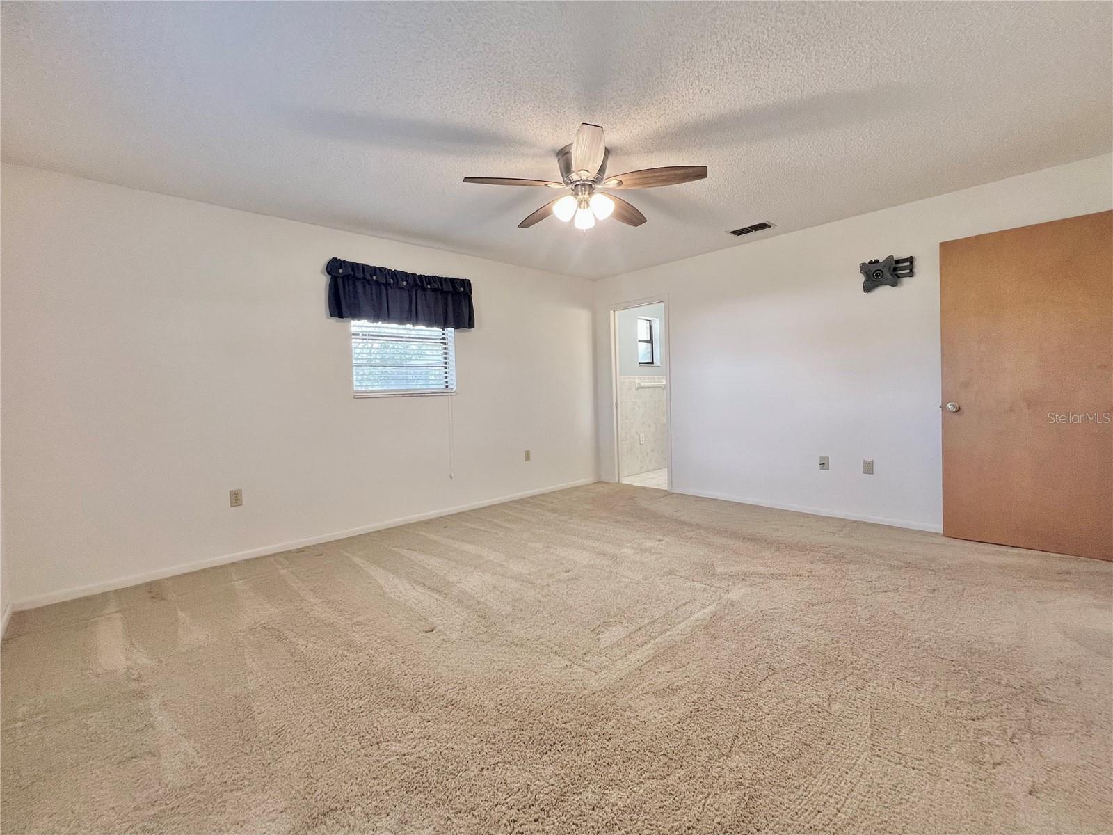 Image 49 of 53 For 301 Wells Avenue