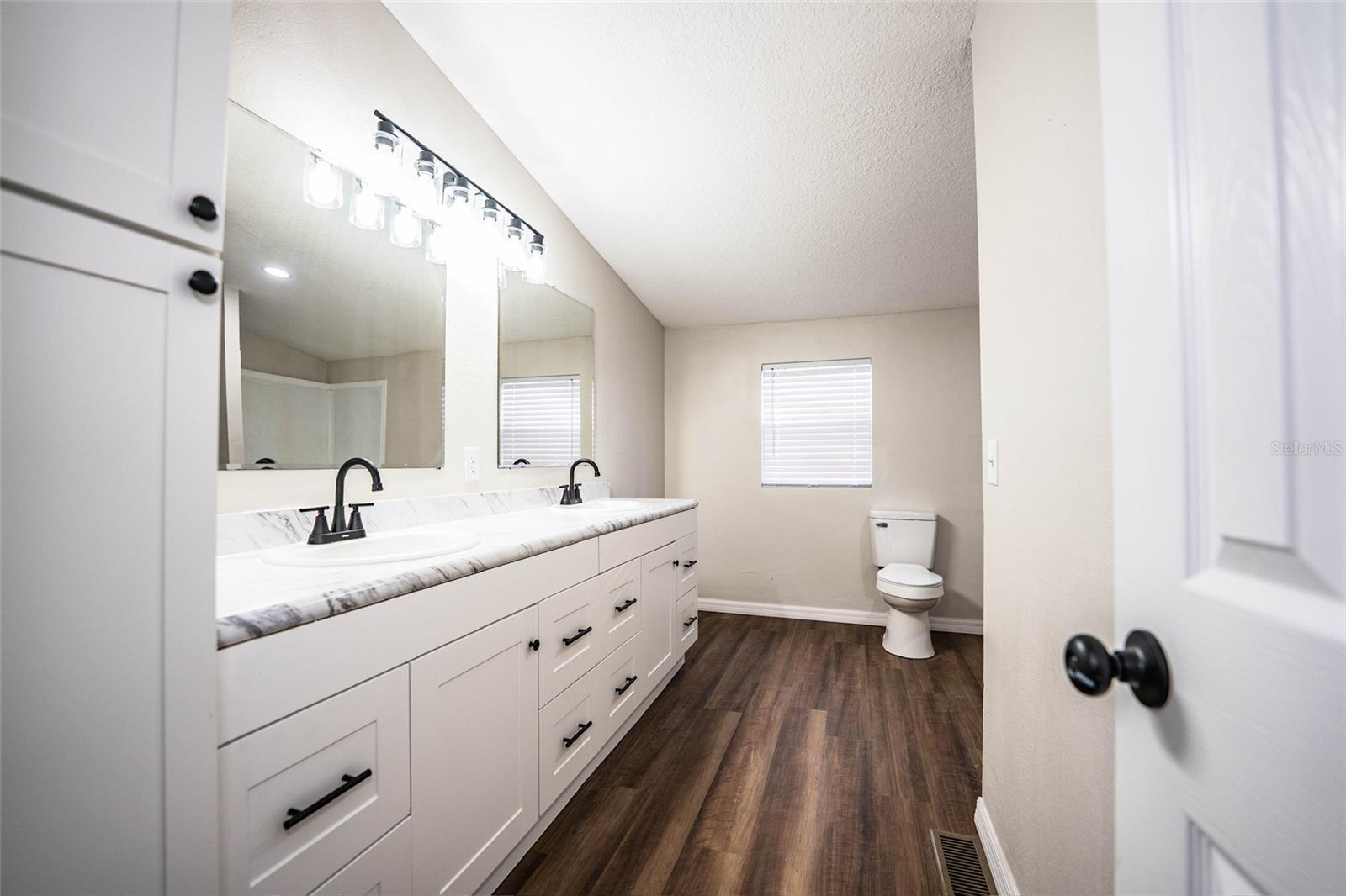 Image 12 of 16 For 2502 Forestland Drive