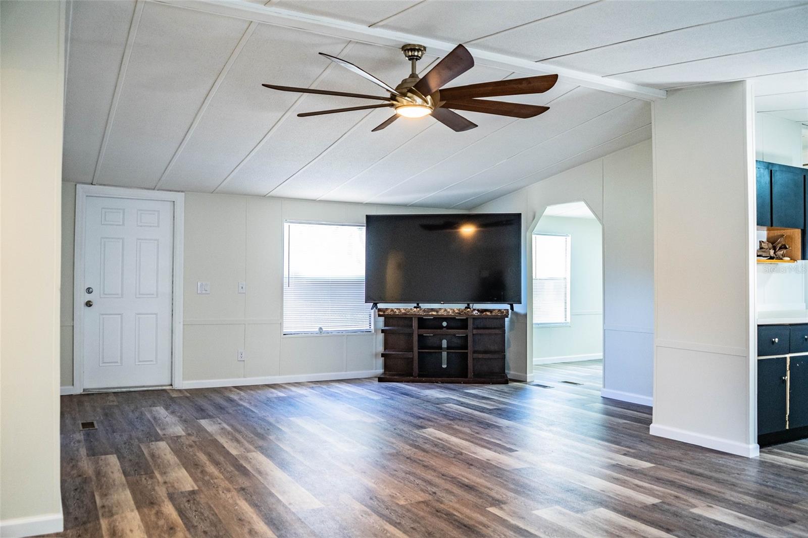 Image 6 of 17 For 6416 Shiflett Avenue