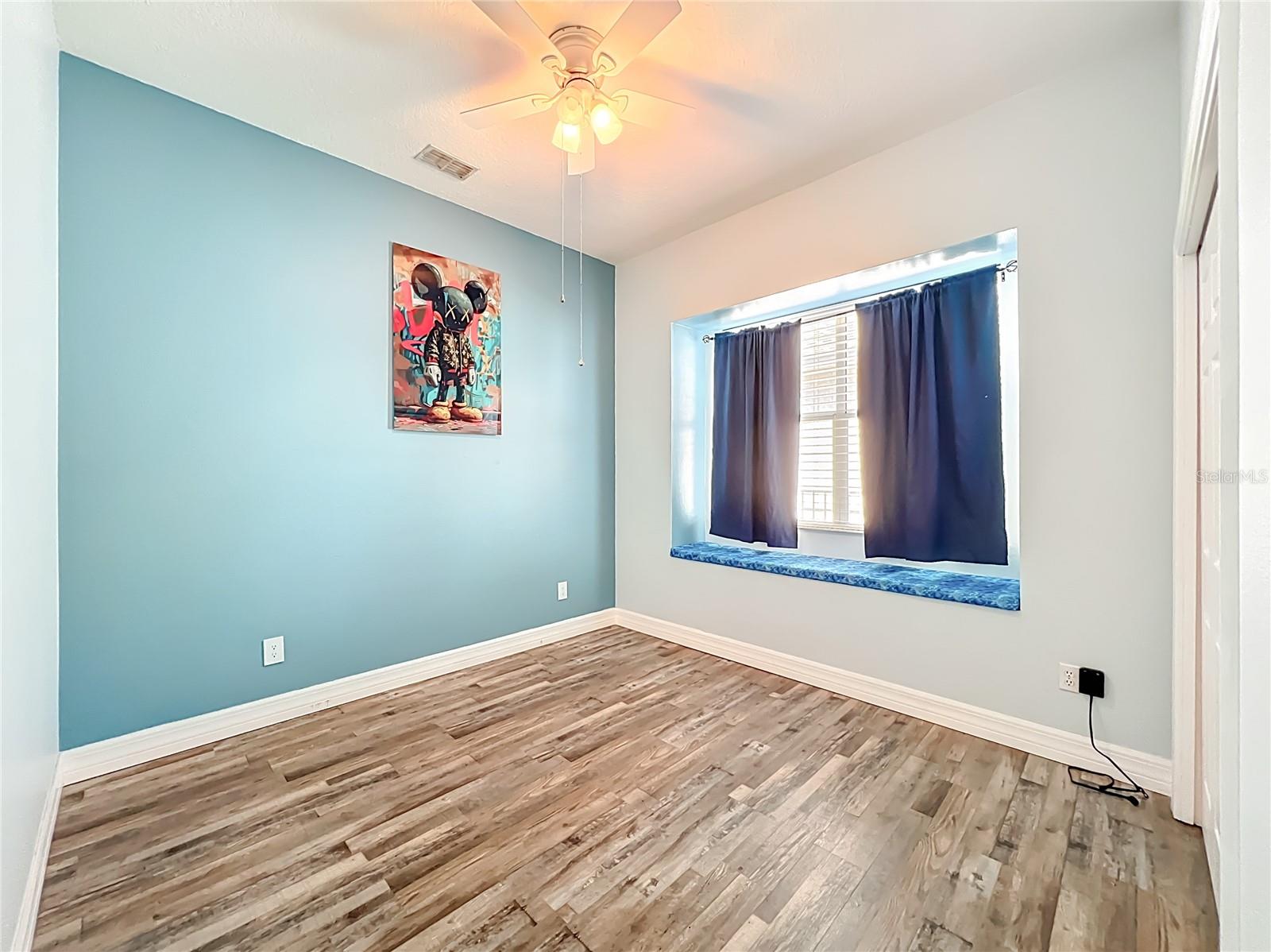 Image 13 of 27 For 810 Lakeworth Circle