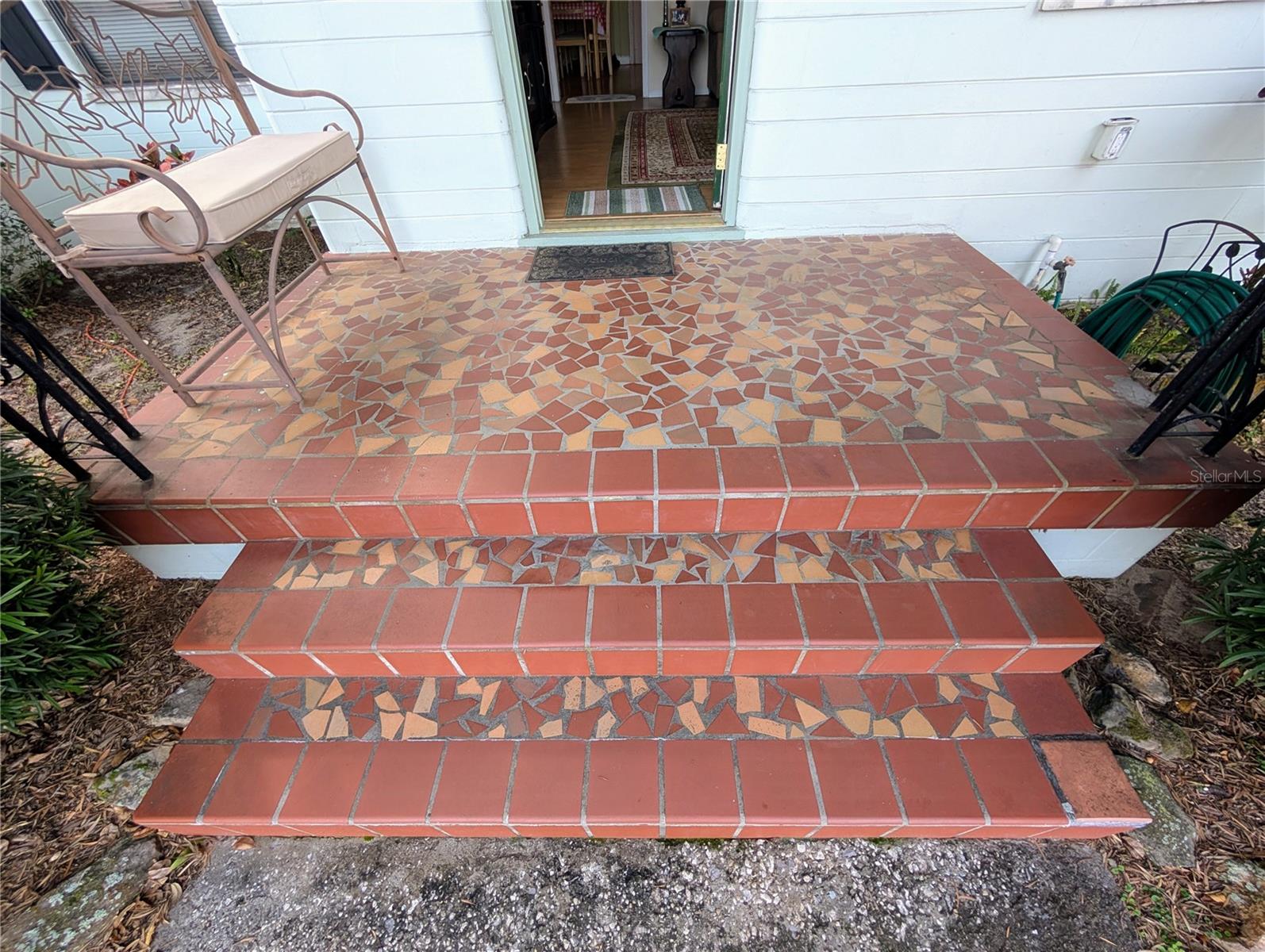 Image 3 of 59 For 17 Bay Street