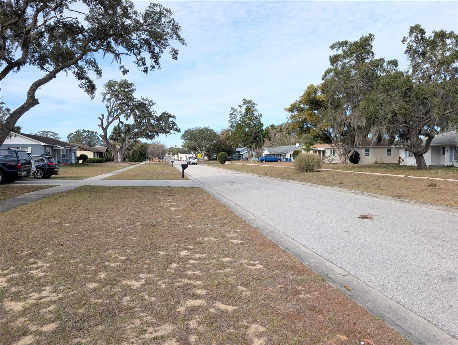 Image 30 of 59 For 17 Bay Street