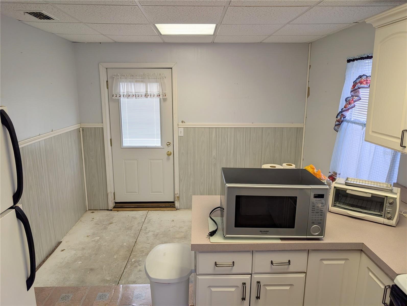 Image 39 of 59 For 17 Bay Street