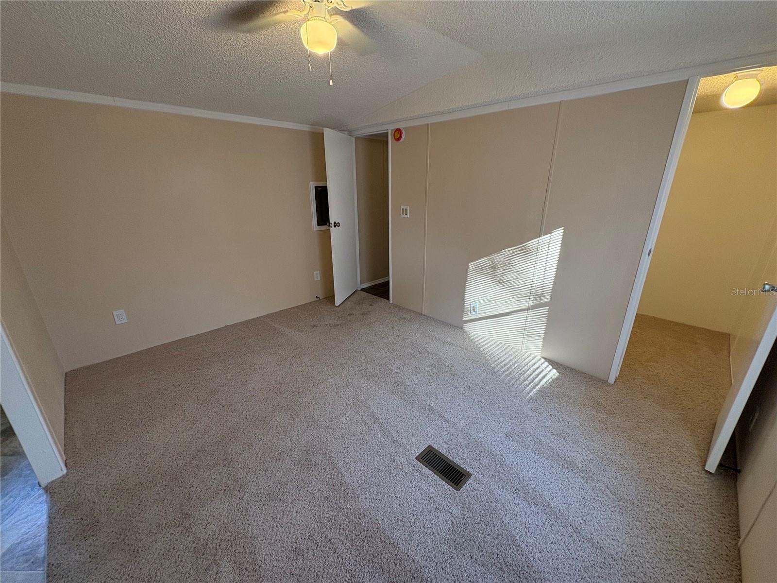 Image 7 of 22 For 10636 Pathfinder Trail