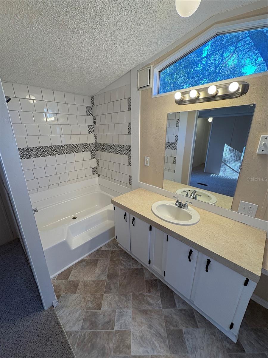 Image 8 of 22 For 10636 Pathfinder Trail