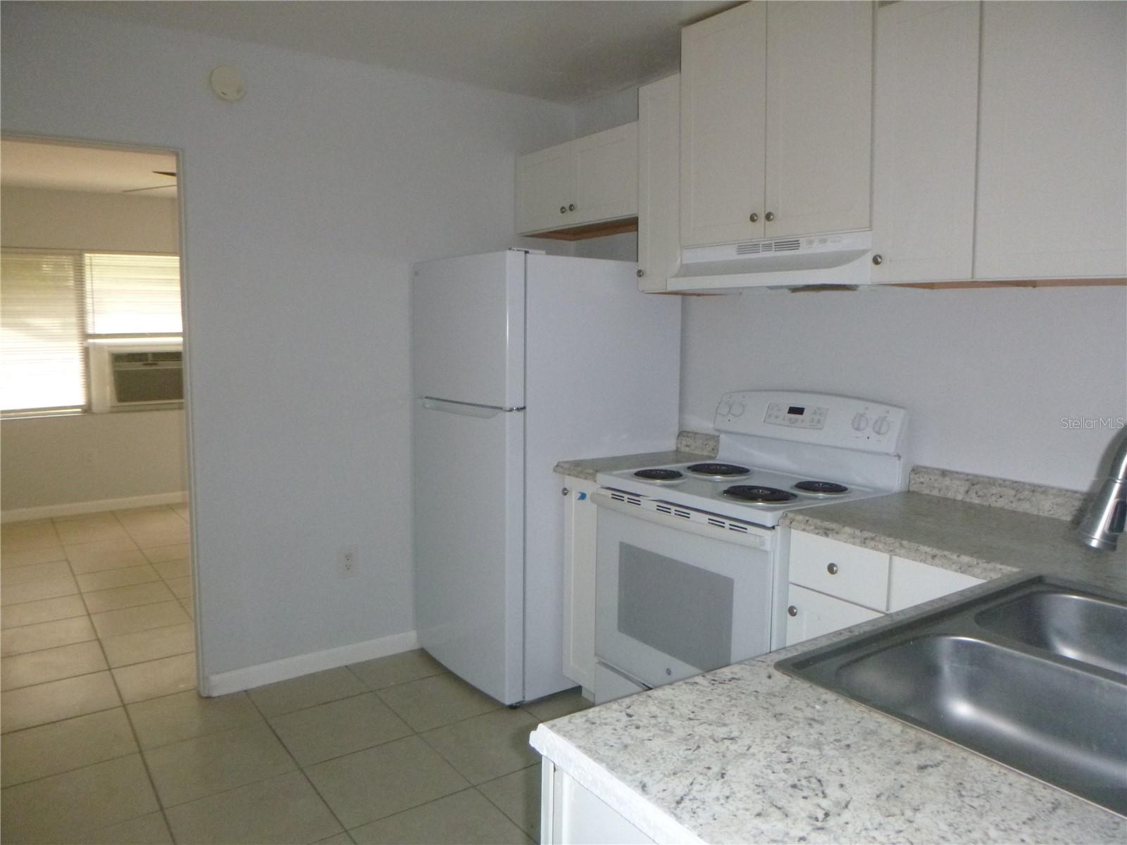 Image 4 of 10 For 550-552 Westover Parkway