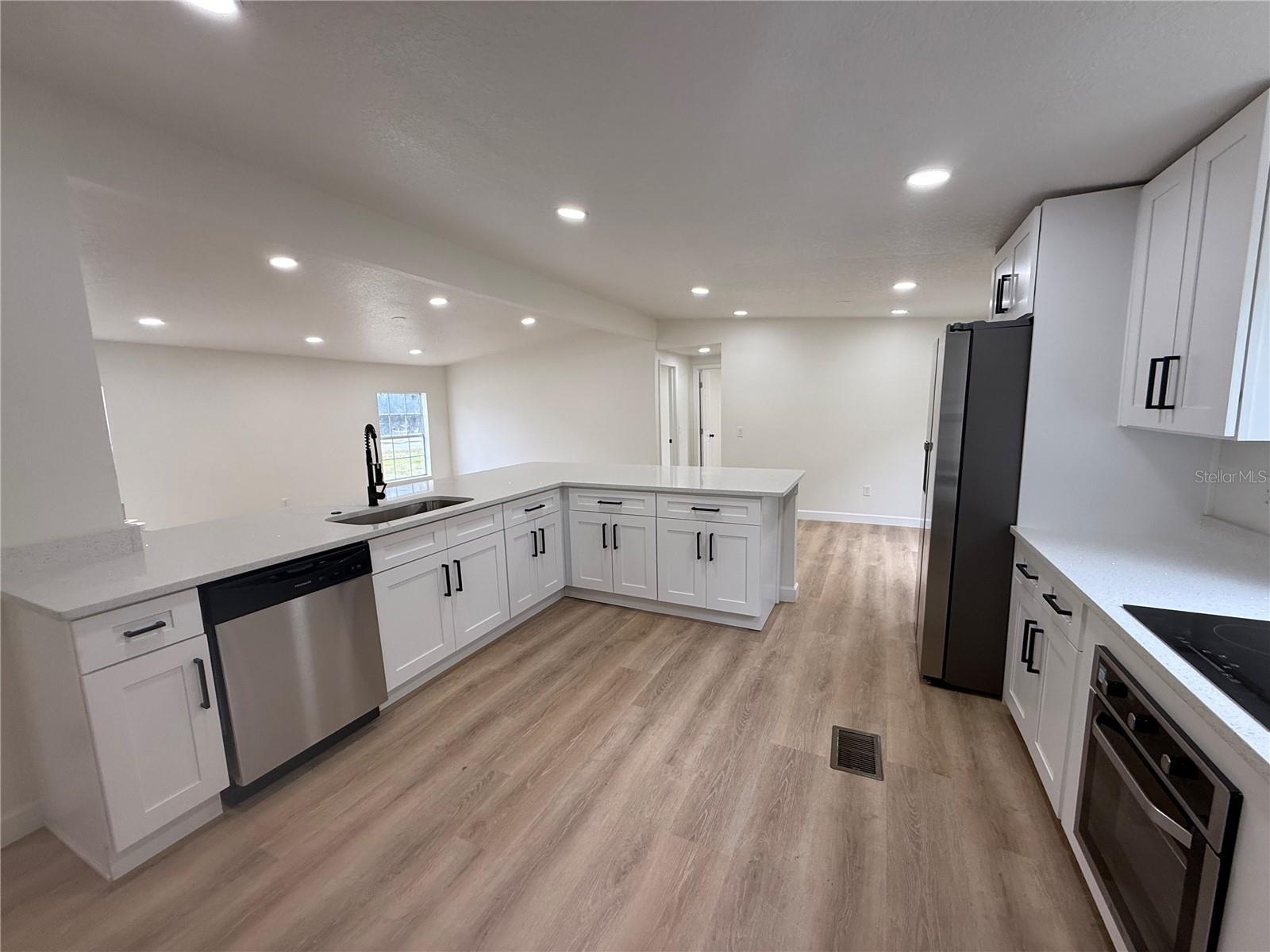 Image 7 of 28 For 4228 Portage Drive