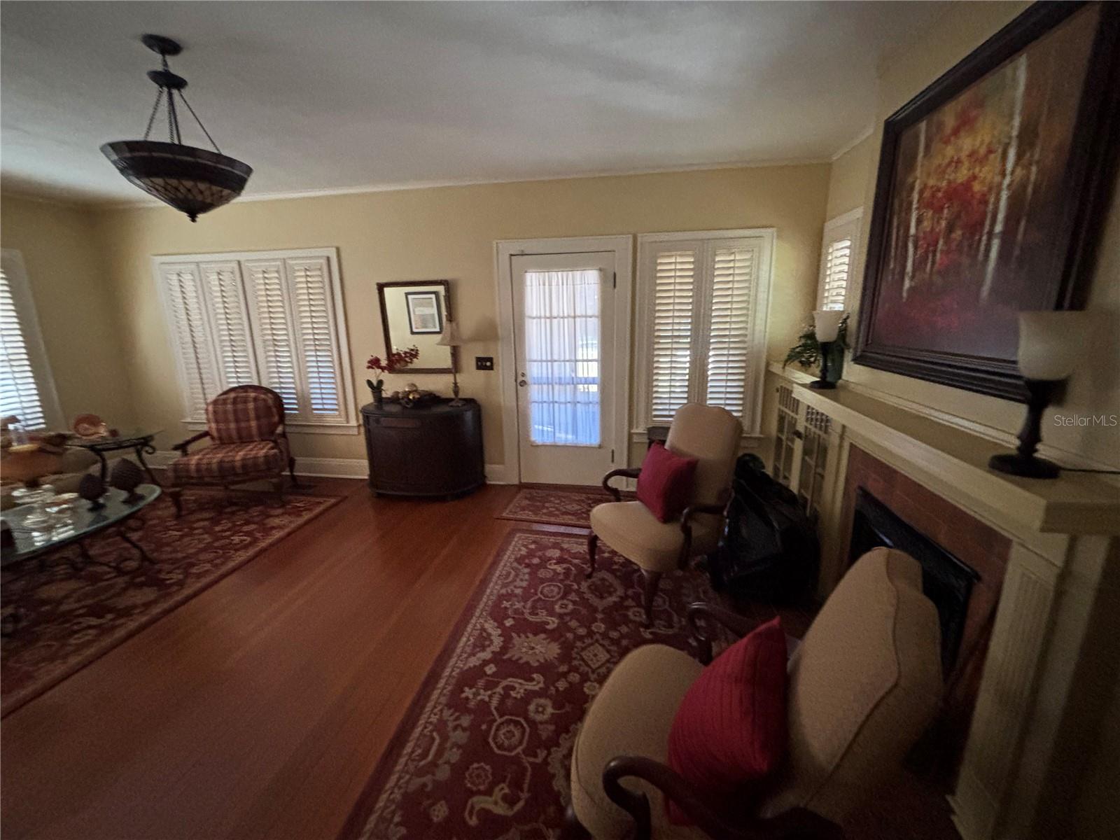 Image 14 of 50 For 1230 Orange