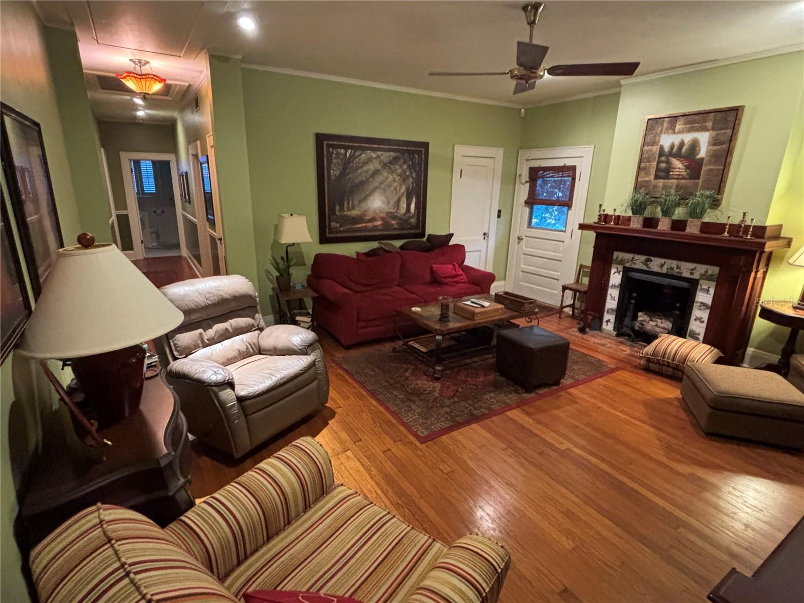 Image 17 of 50 For 1230 Orange