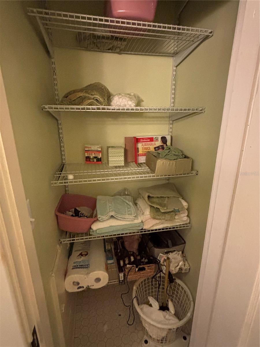 Image 29 of 50 For 1230 Orange