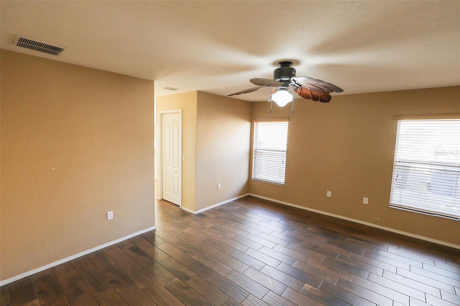 Image 10 of 29 For 4652 Magnolia Preserve Loop