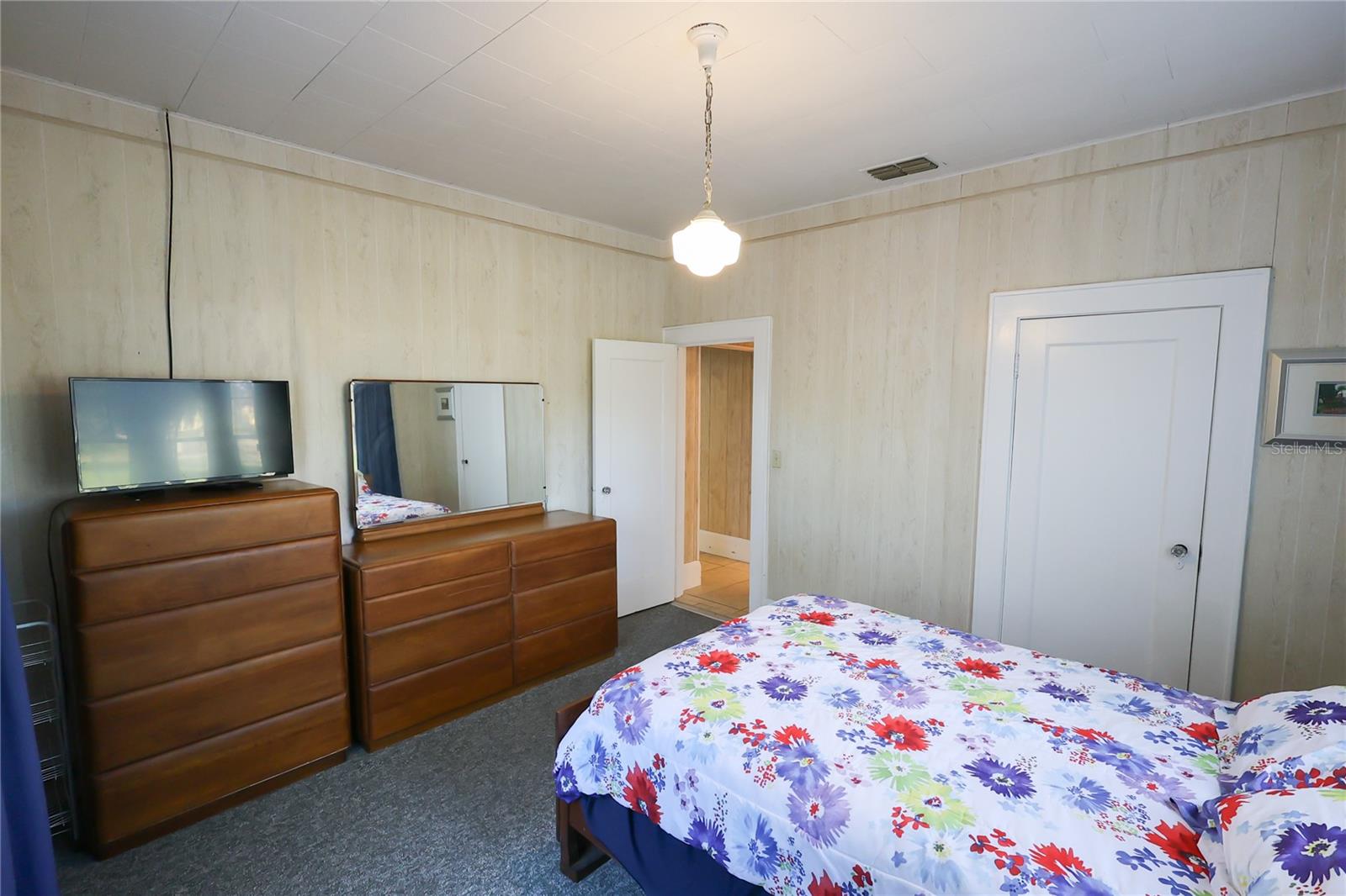 Image 14 of 42 For 601 Alta Vista Drive