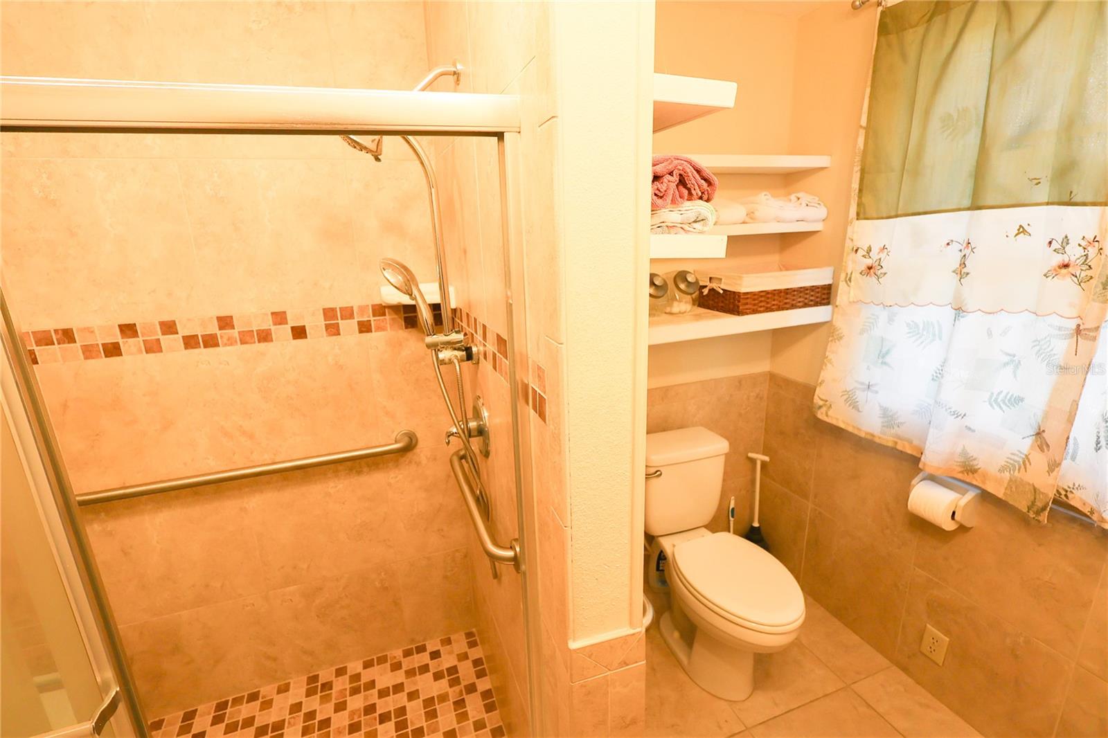 Image 16 of 42 For 601 Alta Vista Drive