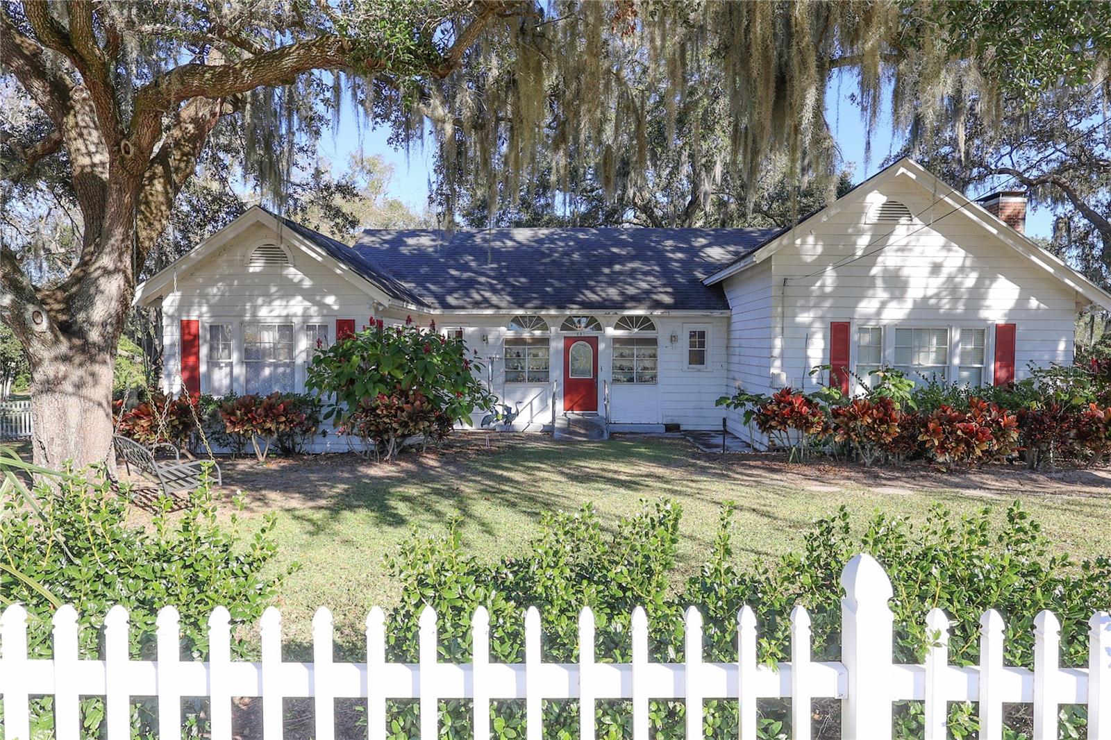 Image 26 of 42 For 601 Alta Vista Drive