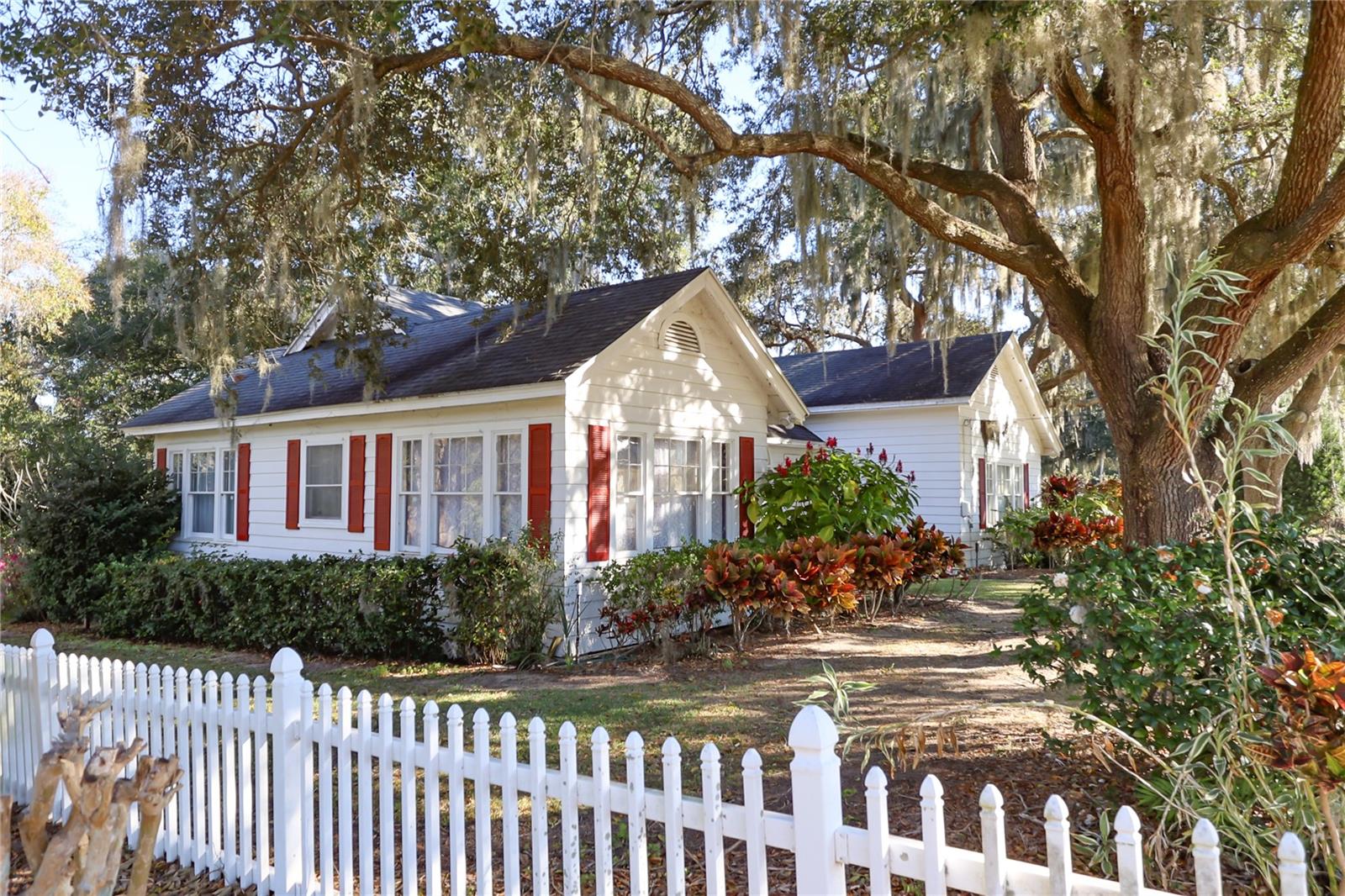 Image 27 of 42 For 601 Alta Vista Drive