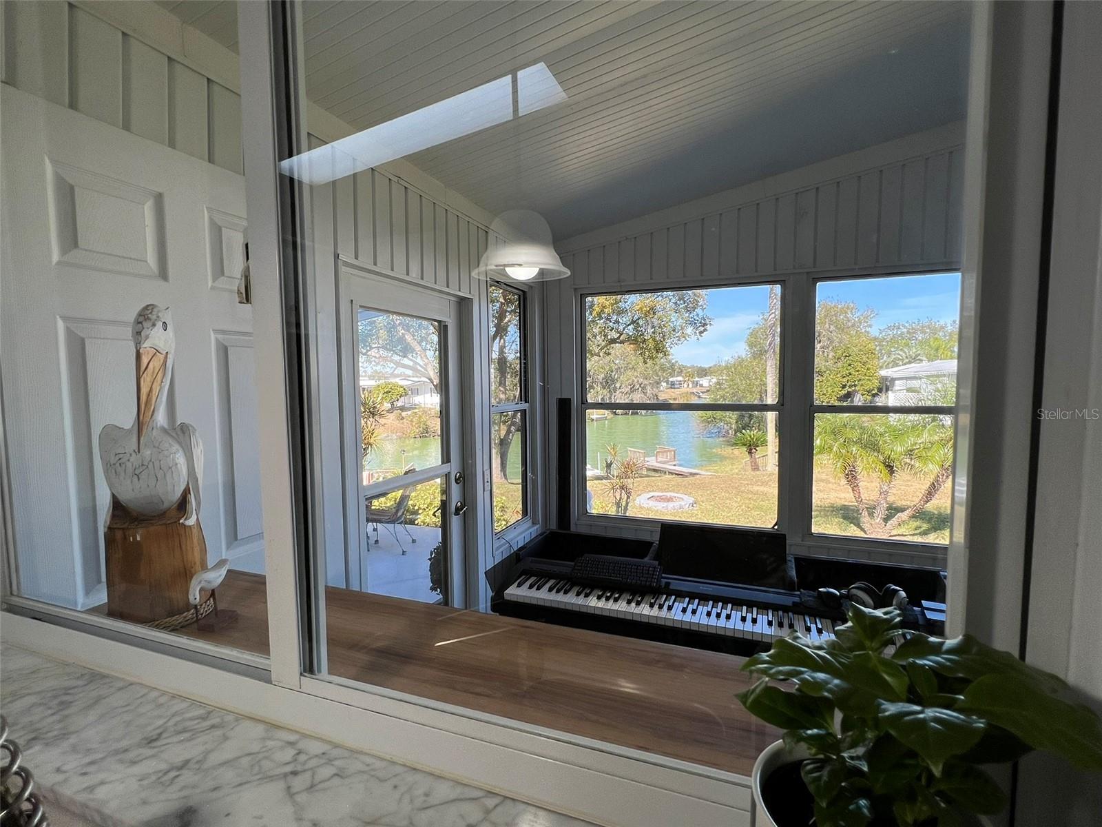 Image 14 of 81 For 2055 Floral Avenue 91