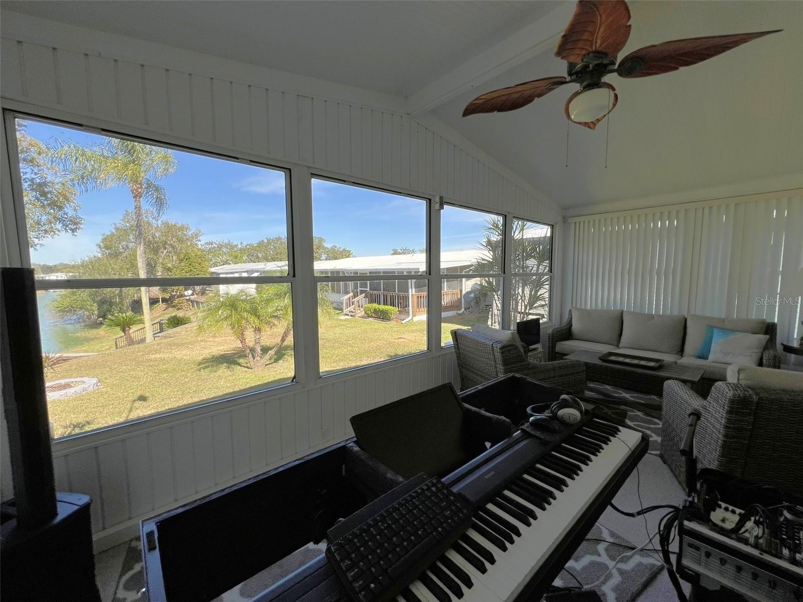 Image 28 of 81 For 2055 Floral Avenue 91