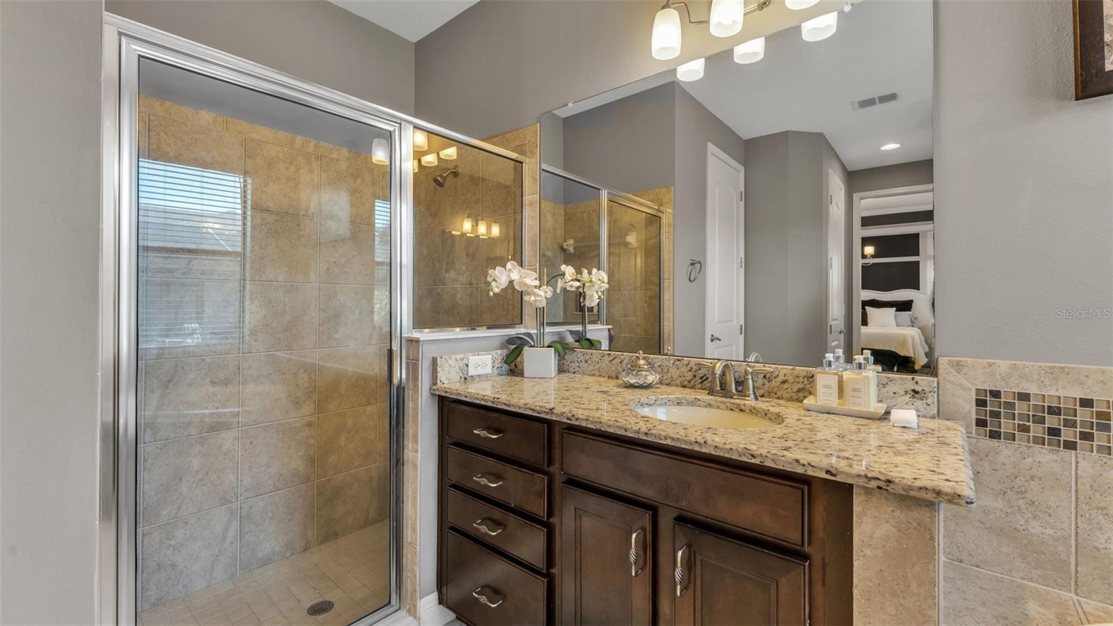 Image 43 of 86 For 3874 Grandefield Circle