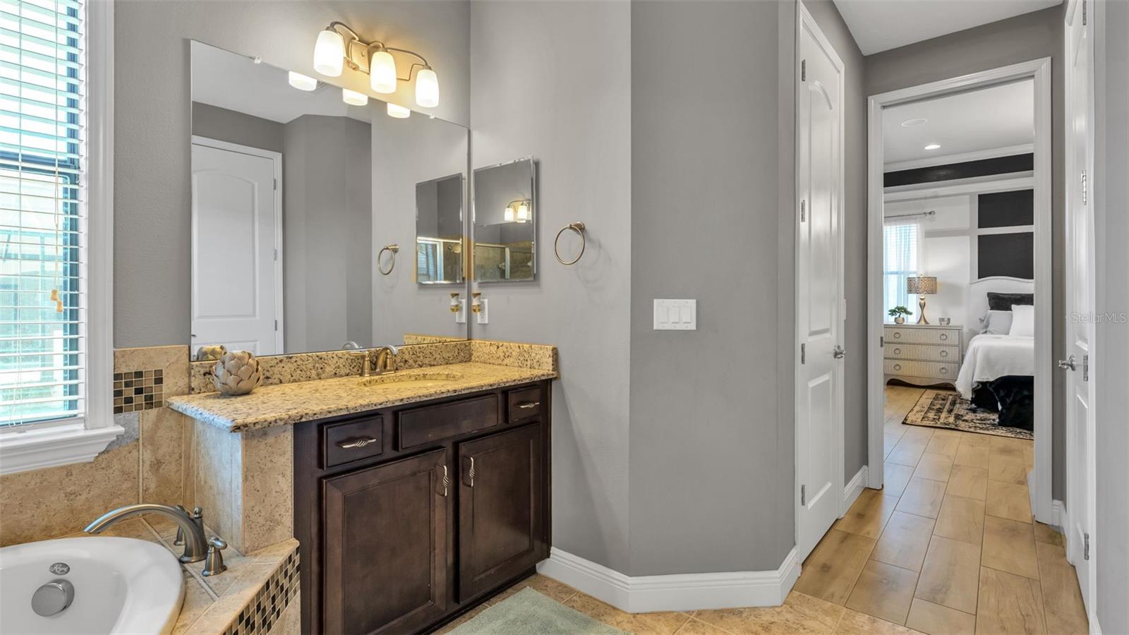 Image 44 of 86 For 3874 Grandefield Circle