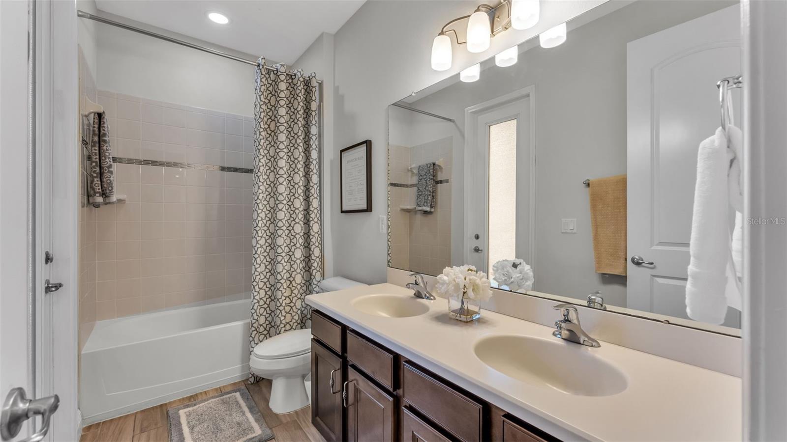 Image 48 of 86 For 3874 Grandefield Circle