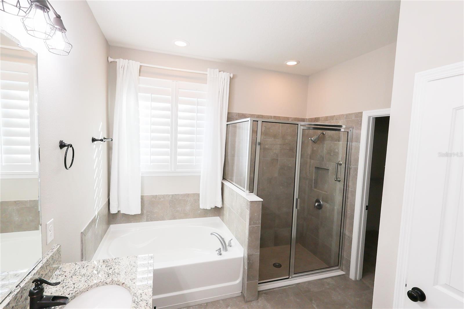 Image 24 of 38 For 4235 Prima Lago Drive