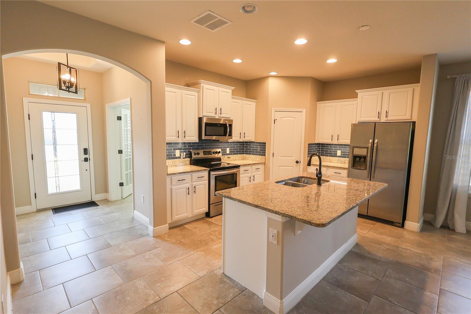 Image 8 of 38 For 4235 Prima Lago Drive