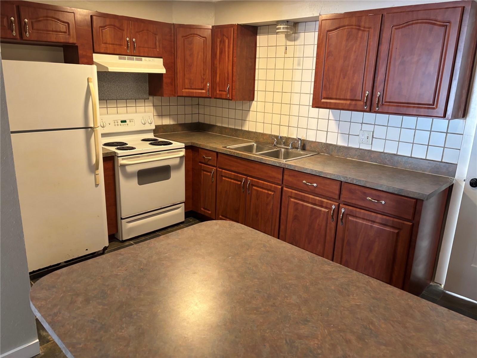 Image 2 of 17 For 255 Valencia Drive