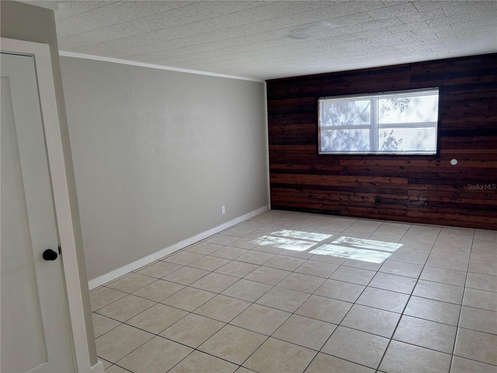 Image 4 of 17 For 255 Valencia Drive