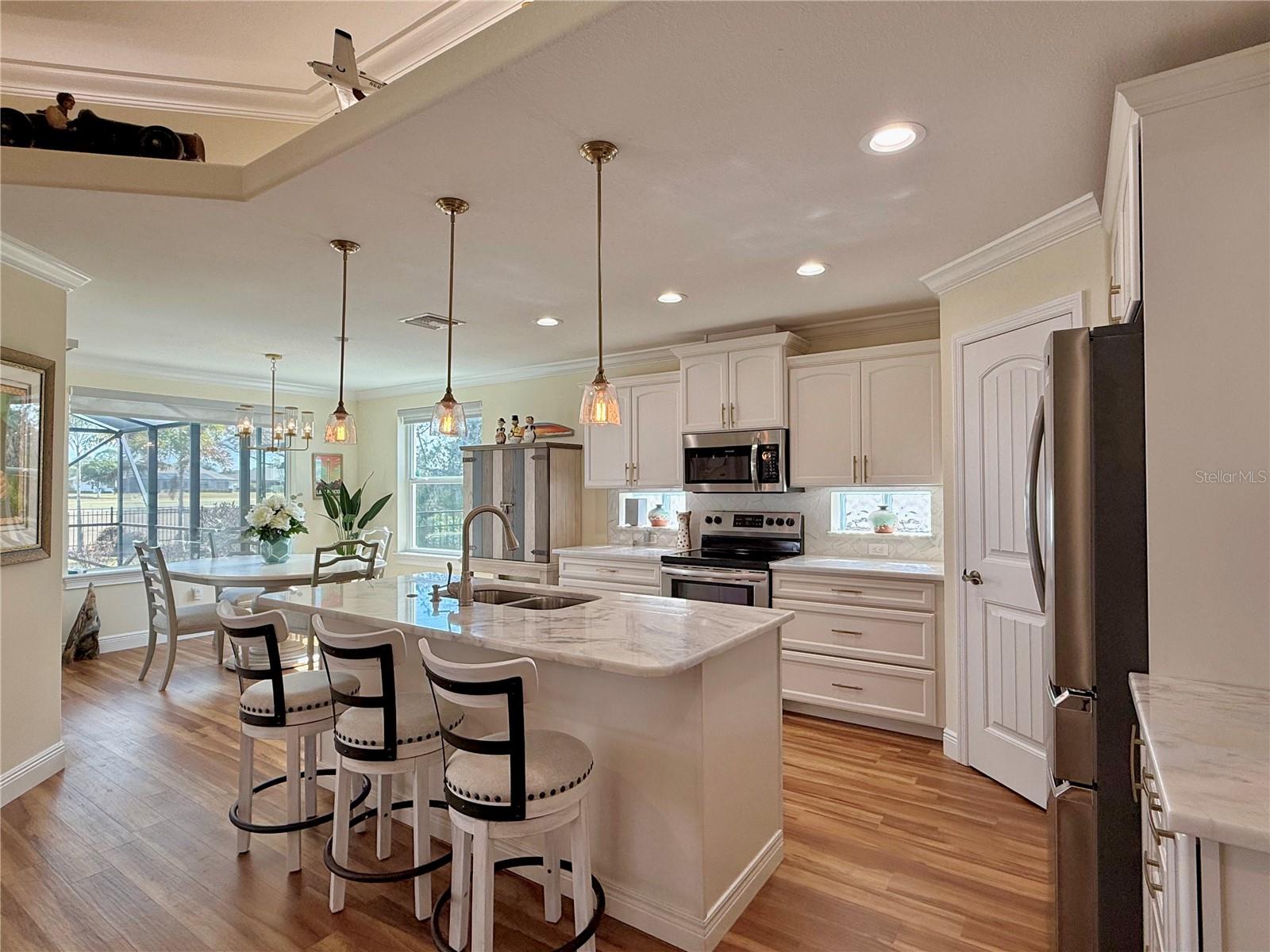 Listing photo id 11 for 5105 Pebble Beach Drive