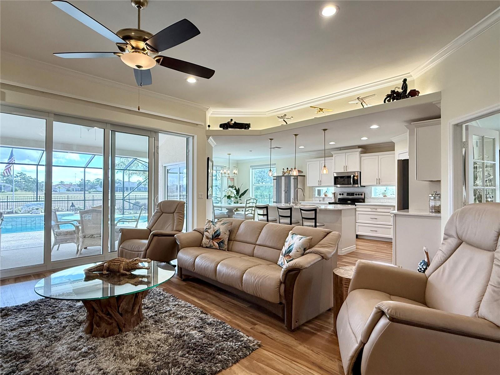 Listing photo id 15 for 5105 Pebble Beach Drive