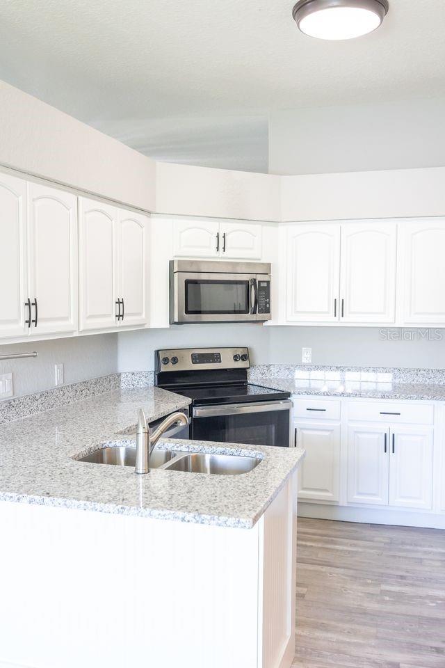 Image 12 of 40 For 2992 Oaks Bend